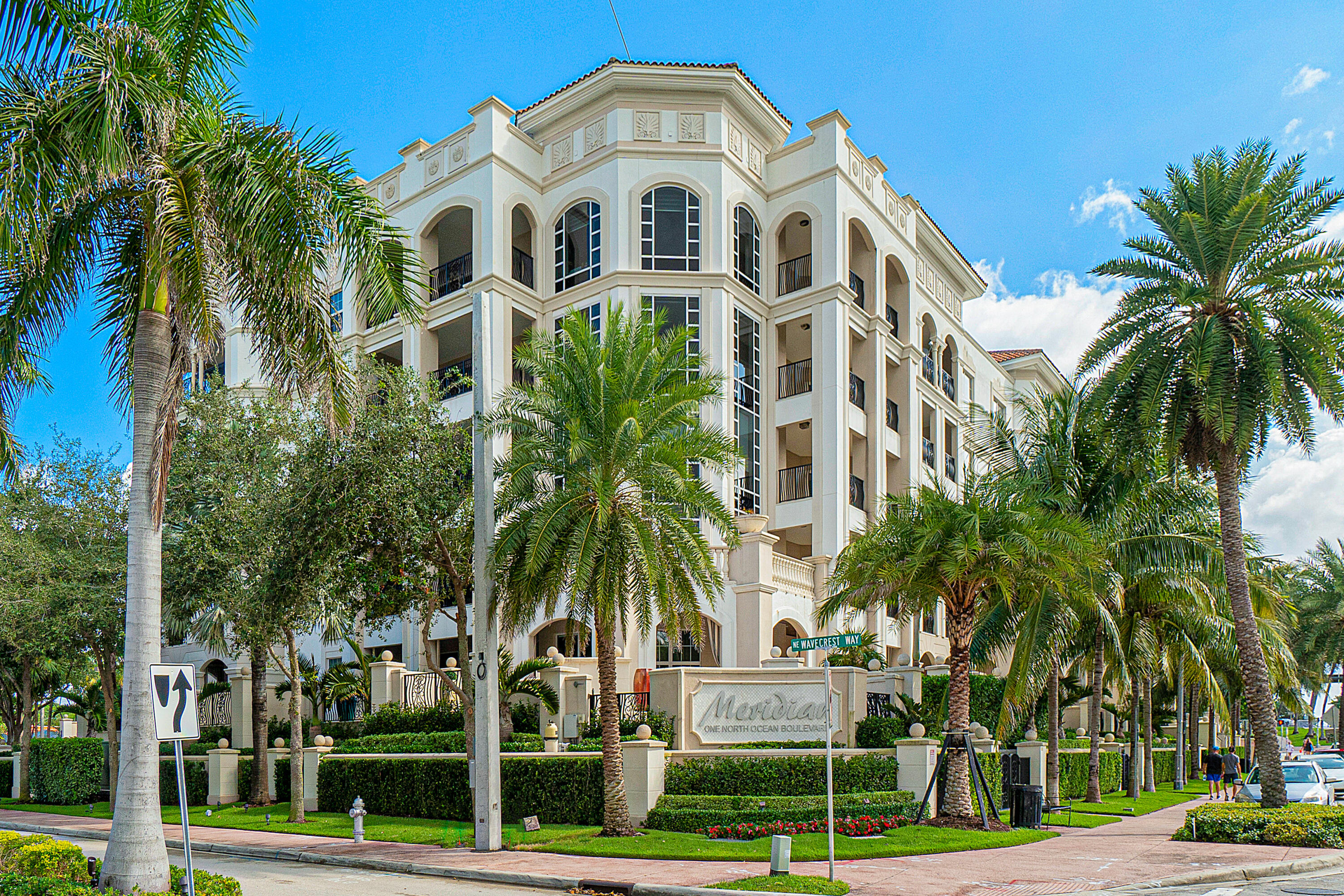 1 N Ocean Boulevard 402