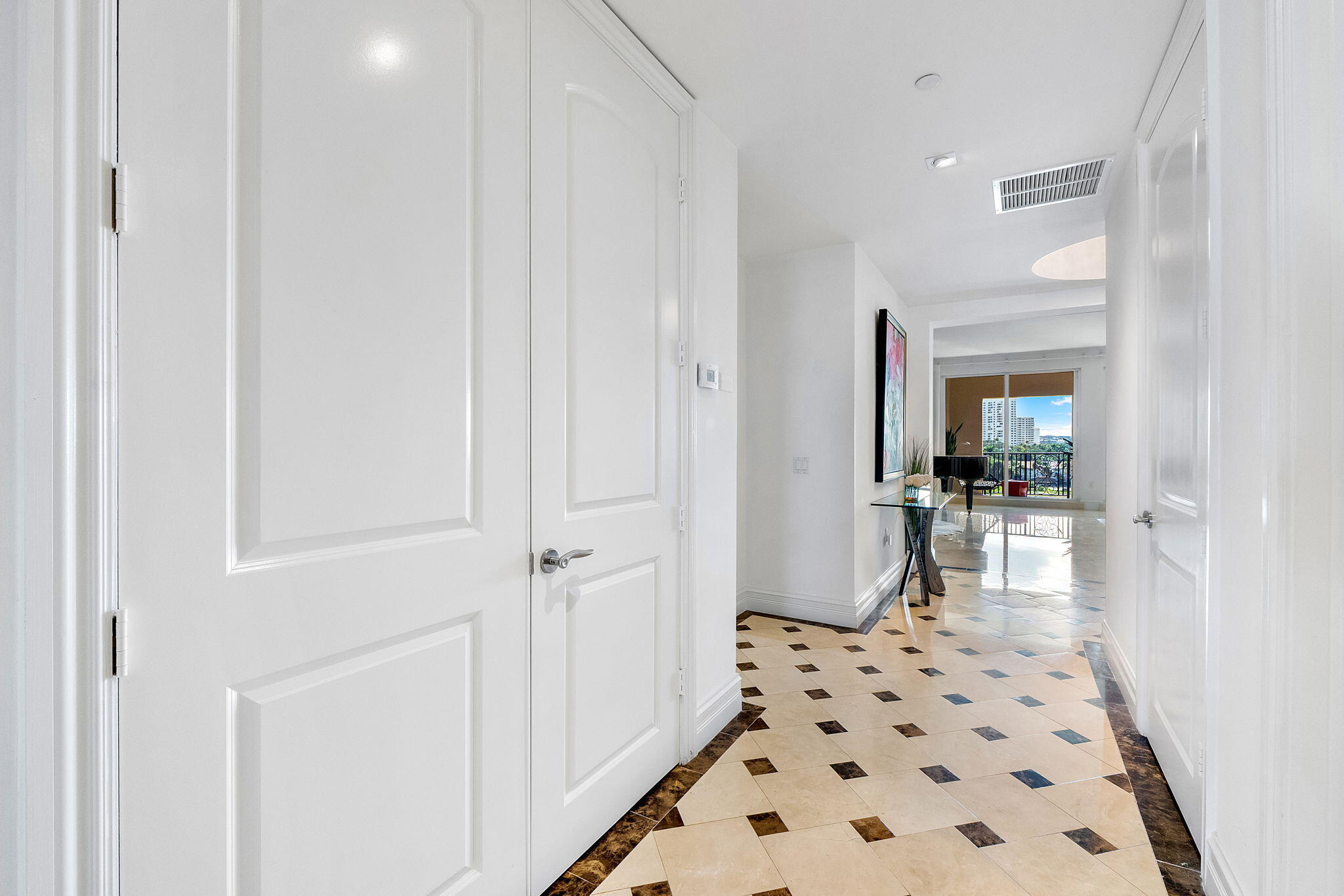 1 N Ocean Boulevard 402