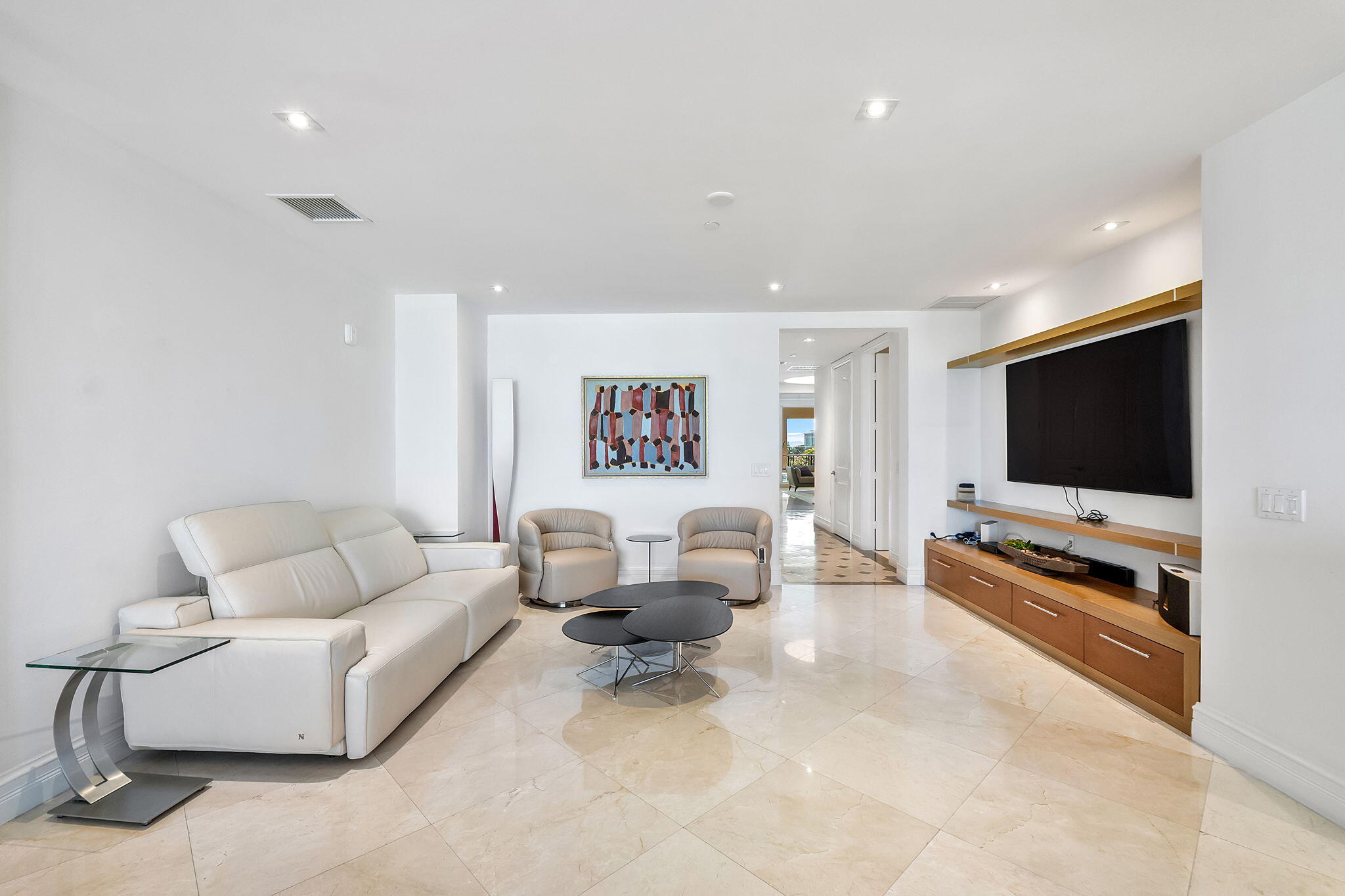 1 N Ocean Boulevard 402