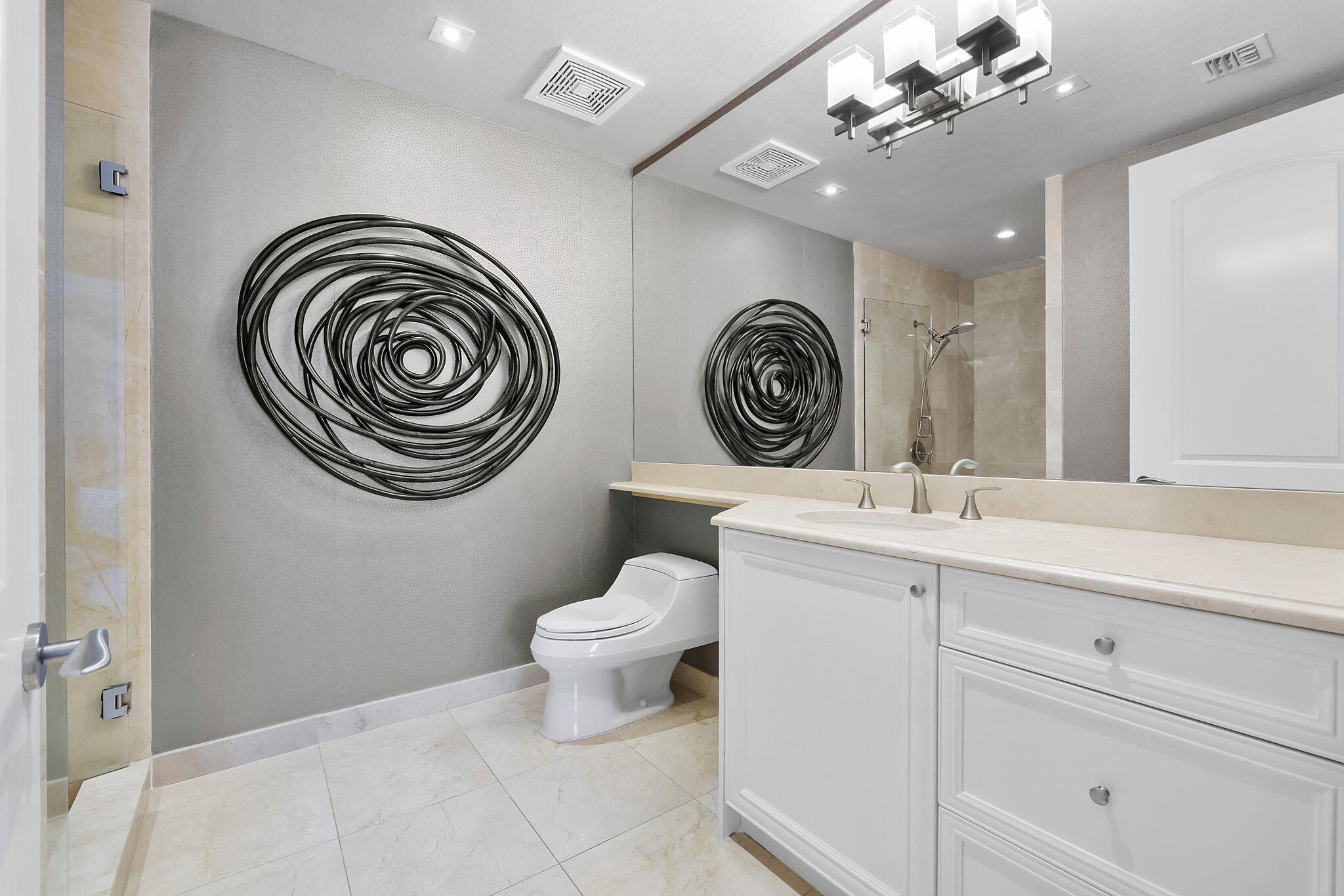 1 N Ocean Boulevard 402