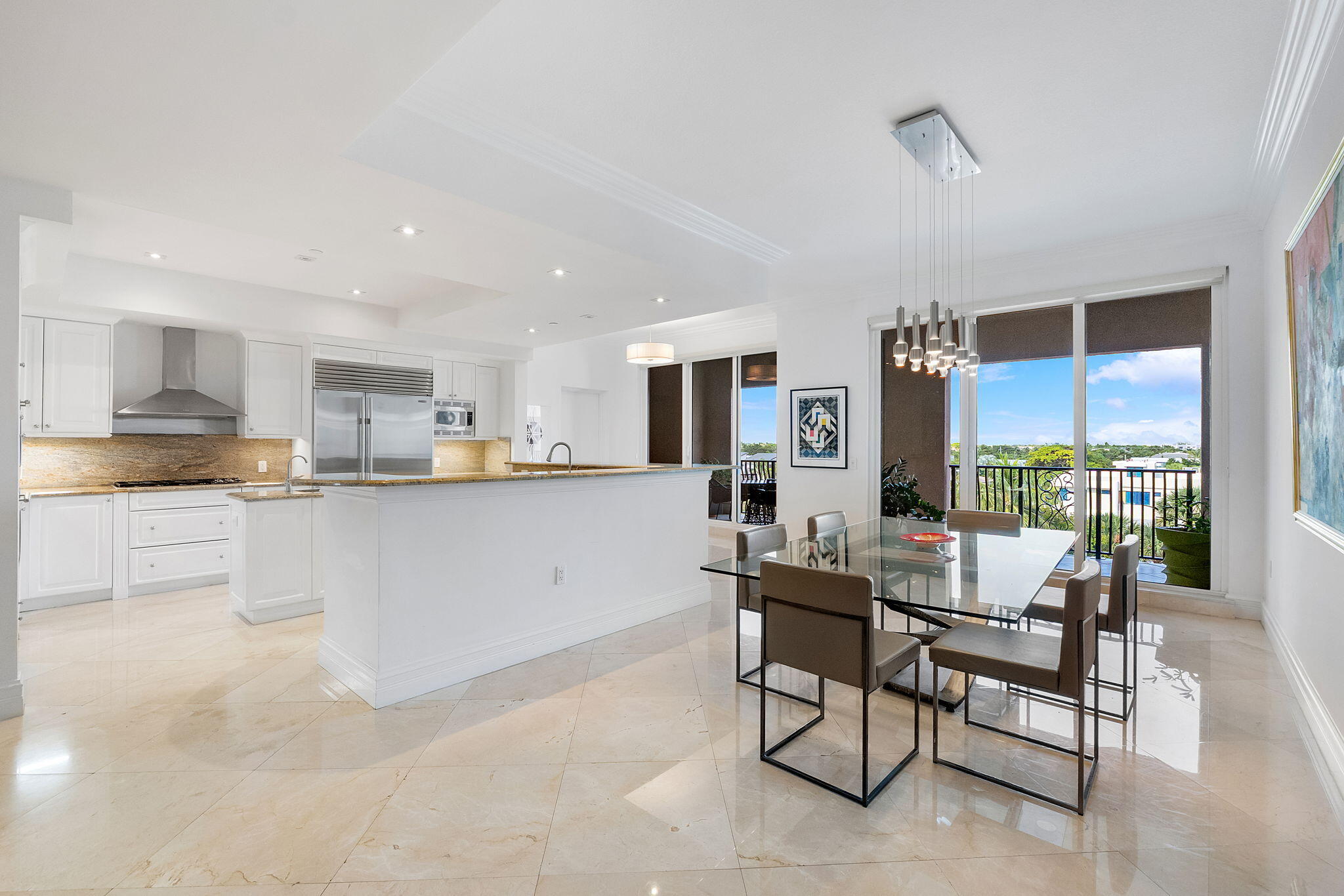 1 N Ocean Boulevard 402