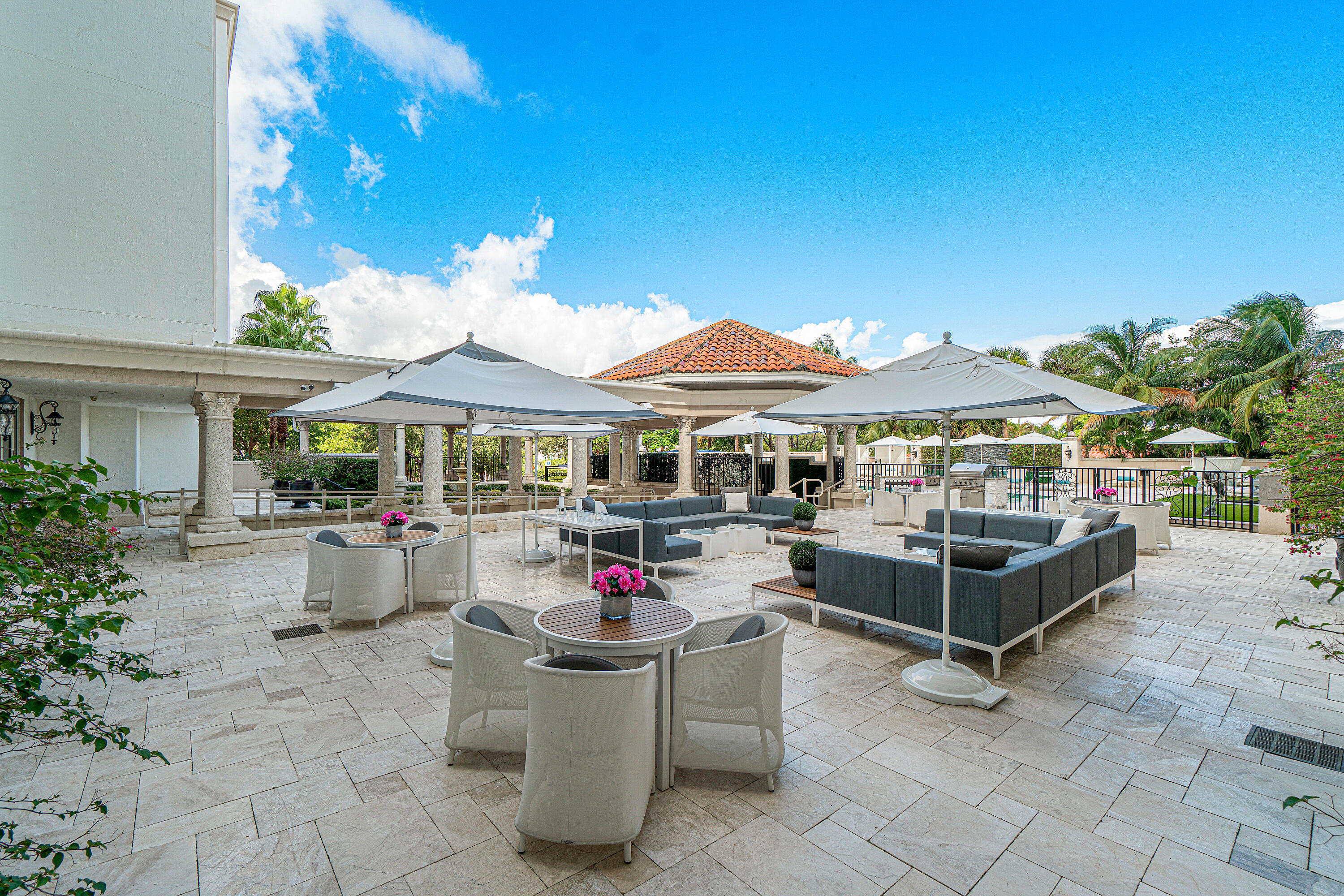 1 N Ocean Boulevard 402