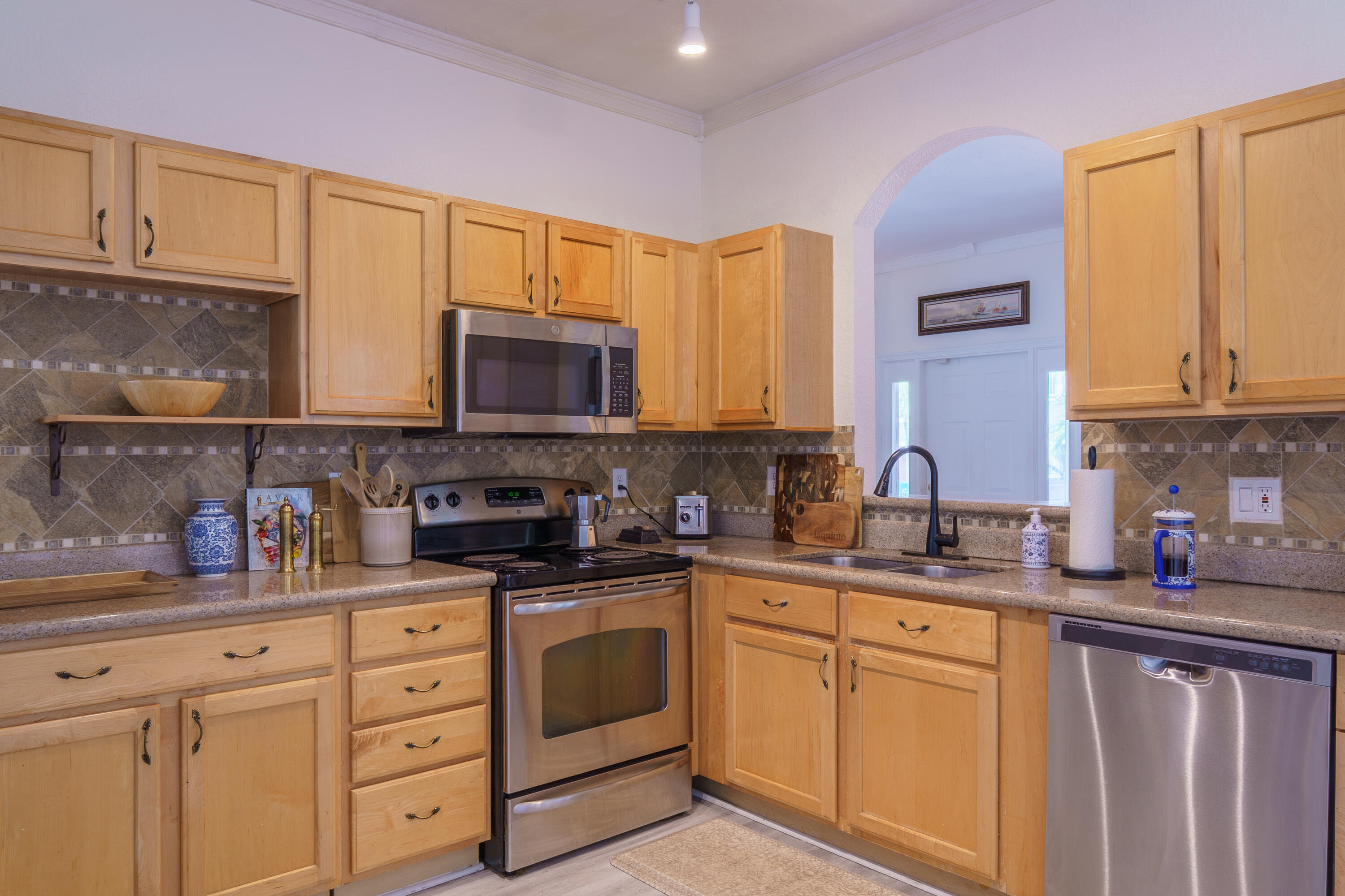 10585 NW 56th Place