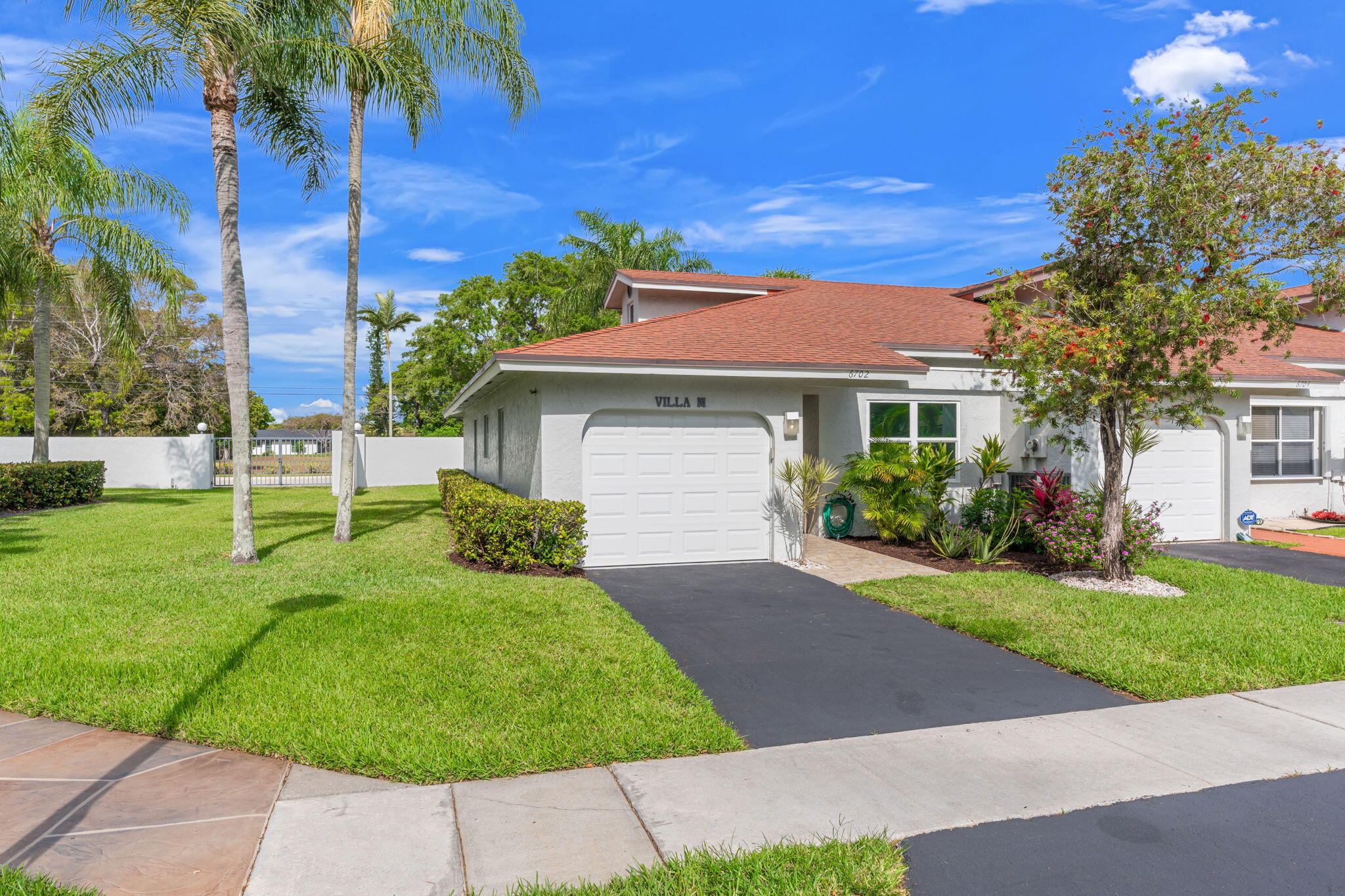 6702 N Pine Island Road 6702
