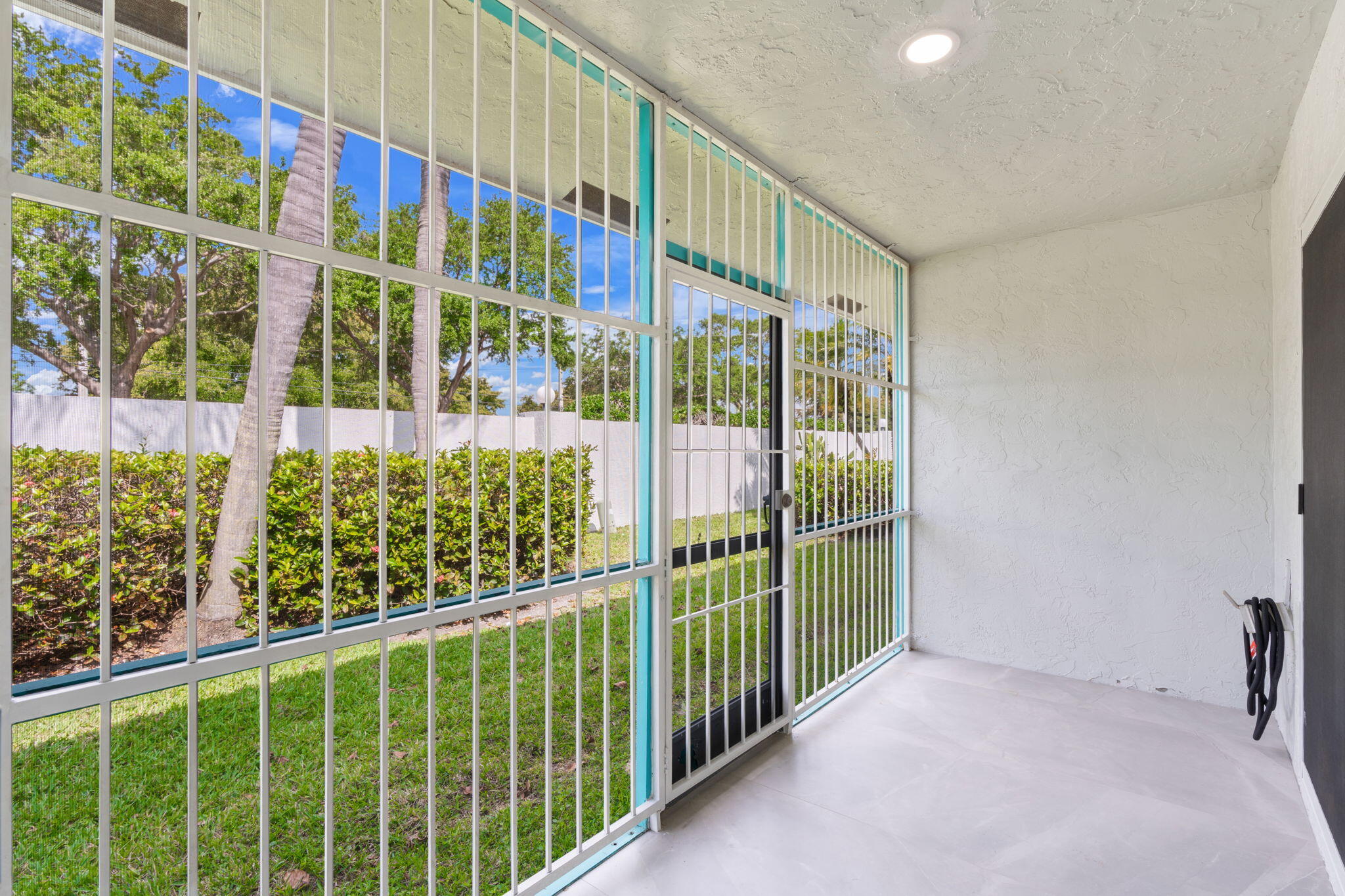 6702 N Pine Island Road 6702