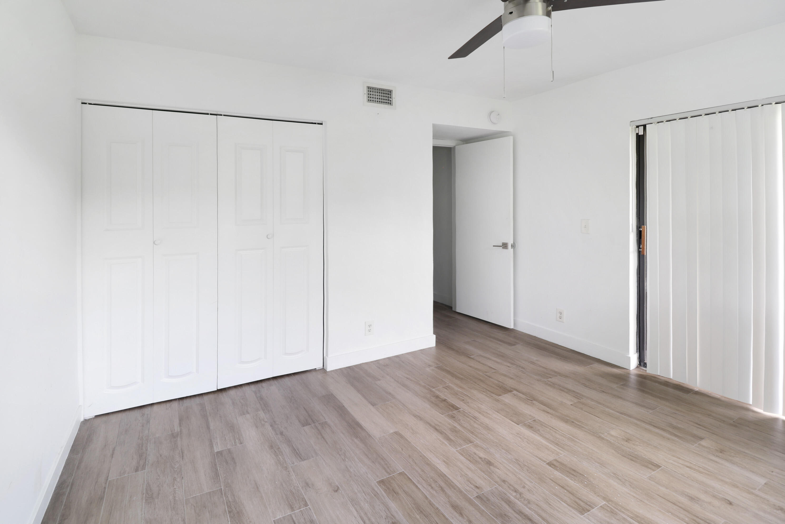 5701 Riverside Drive 102b6