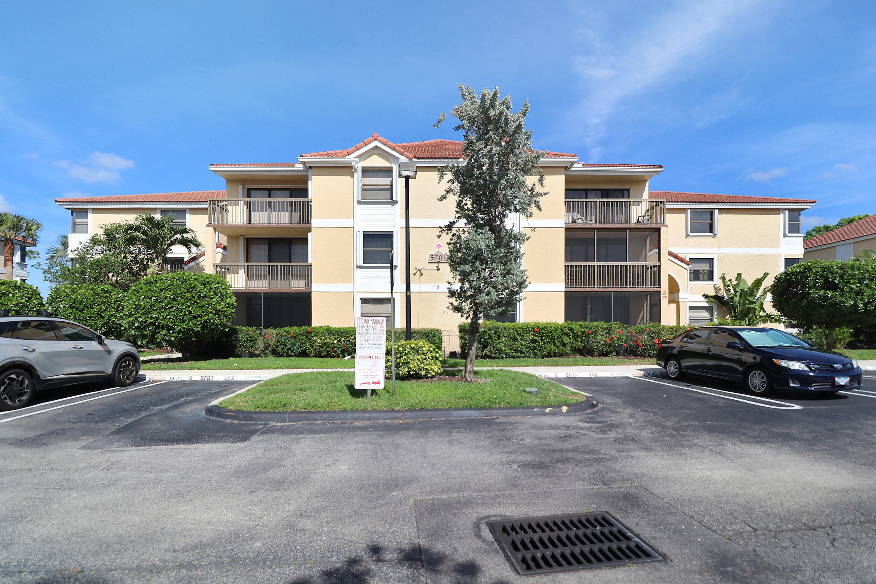 5701 Riverside Drive 102b6