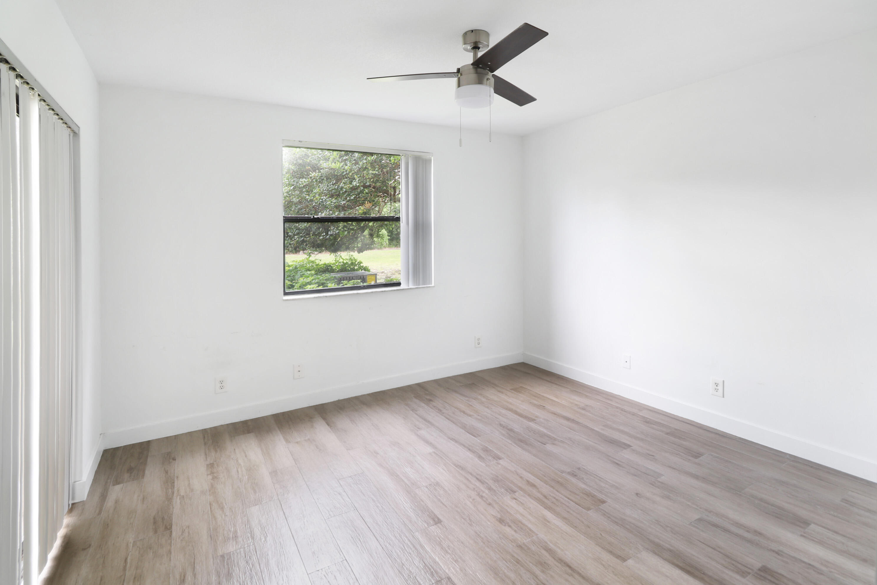 5701 Riverside Drive 102b6