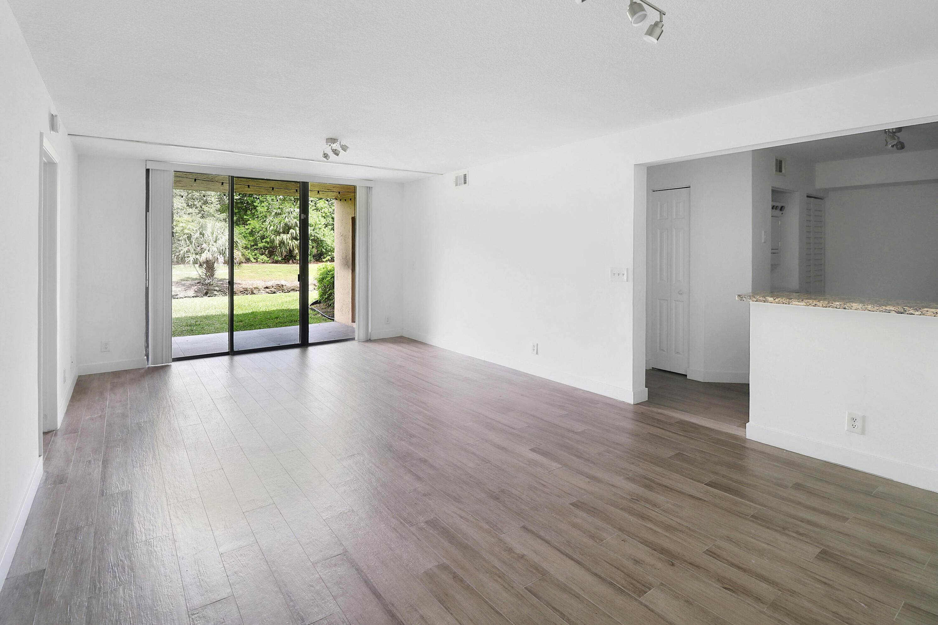 5701 Riverside Drive 102b6