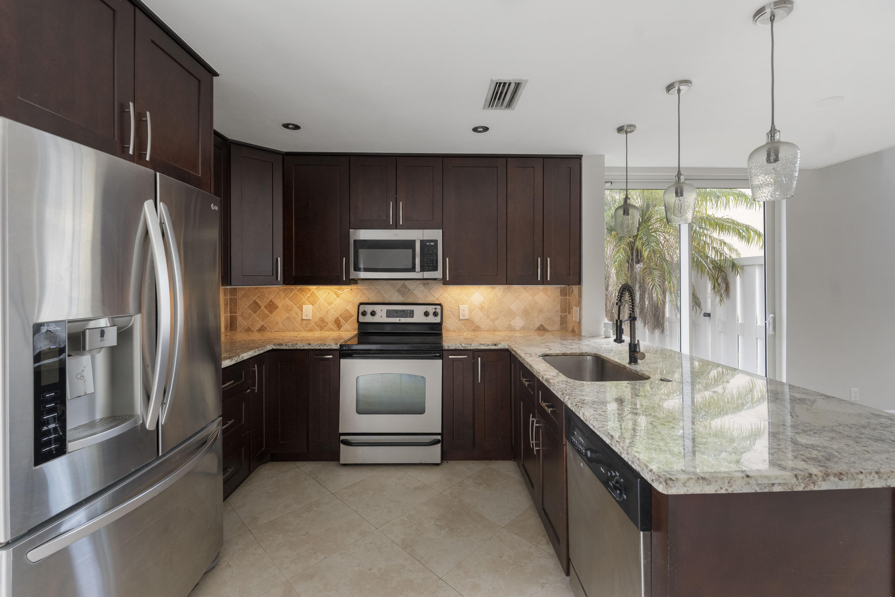 9859 NW 2nd Street