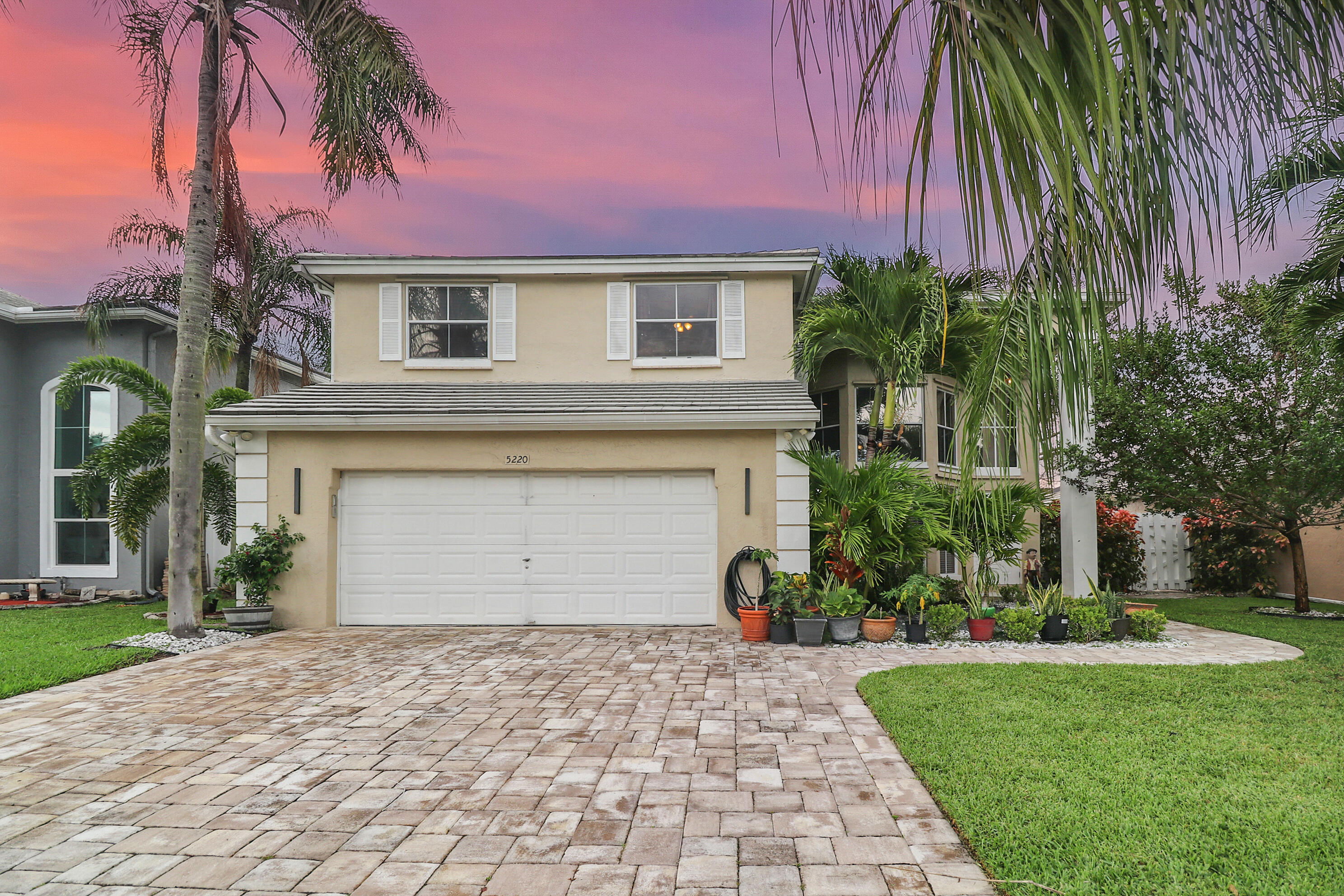 5220 NW 53rd Avenue