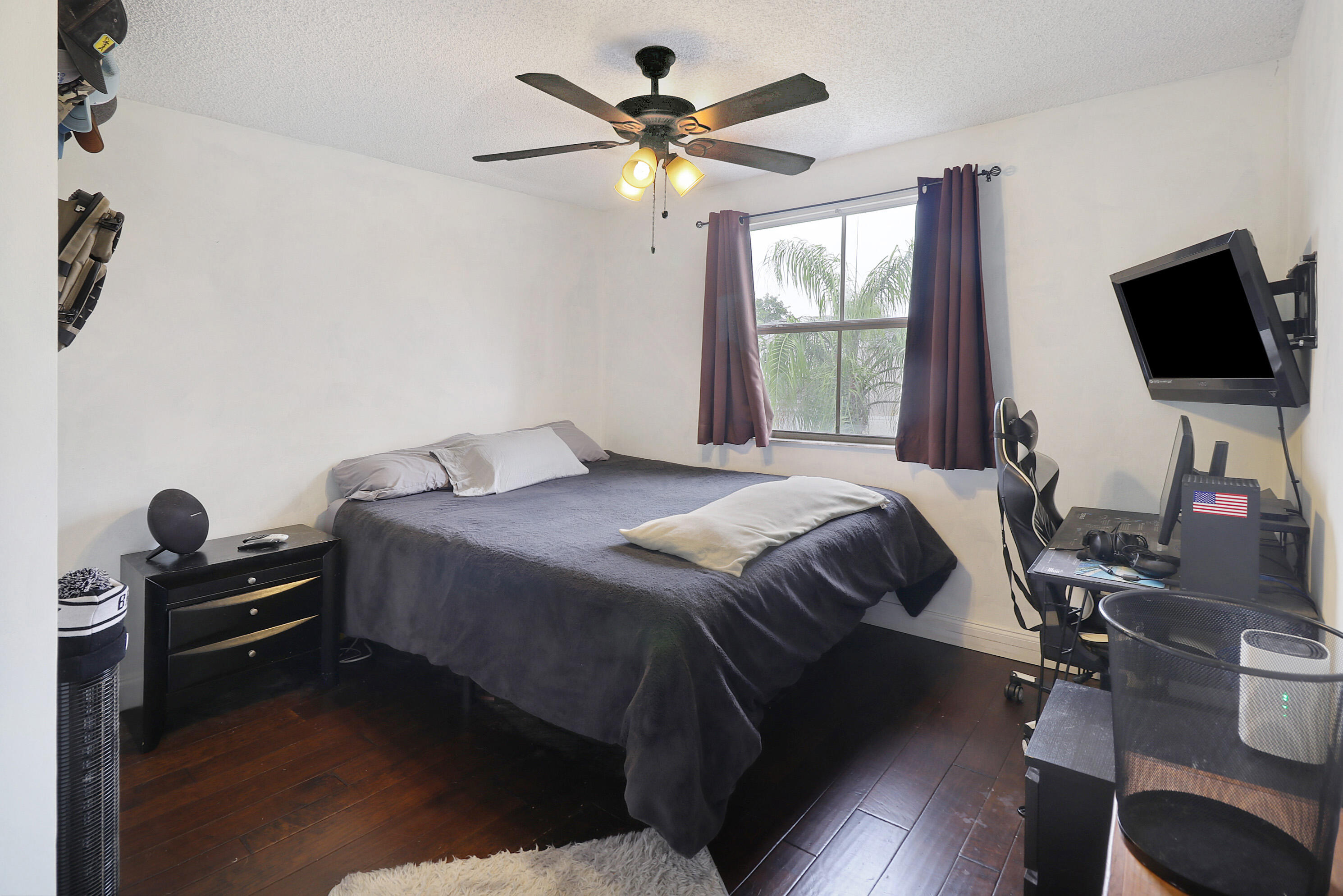 5220 NW 53rd Avenue