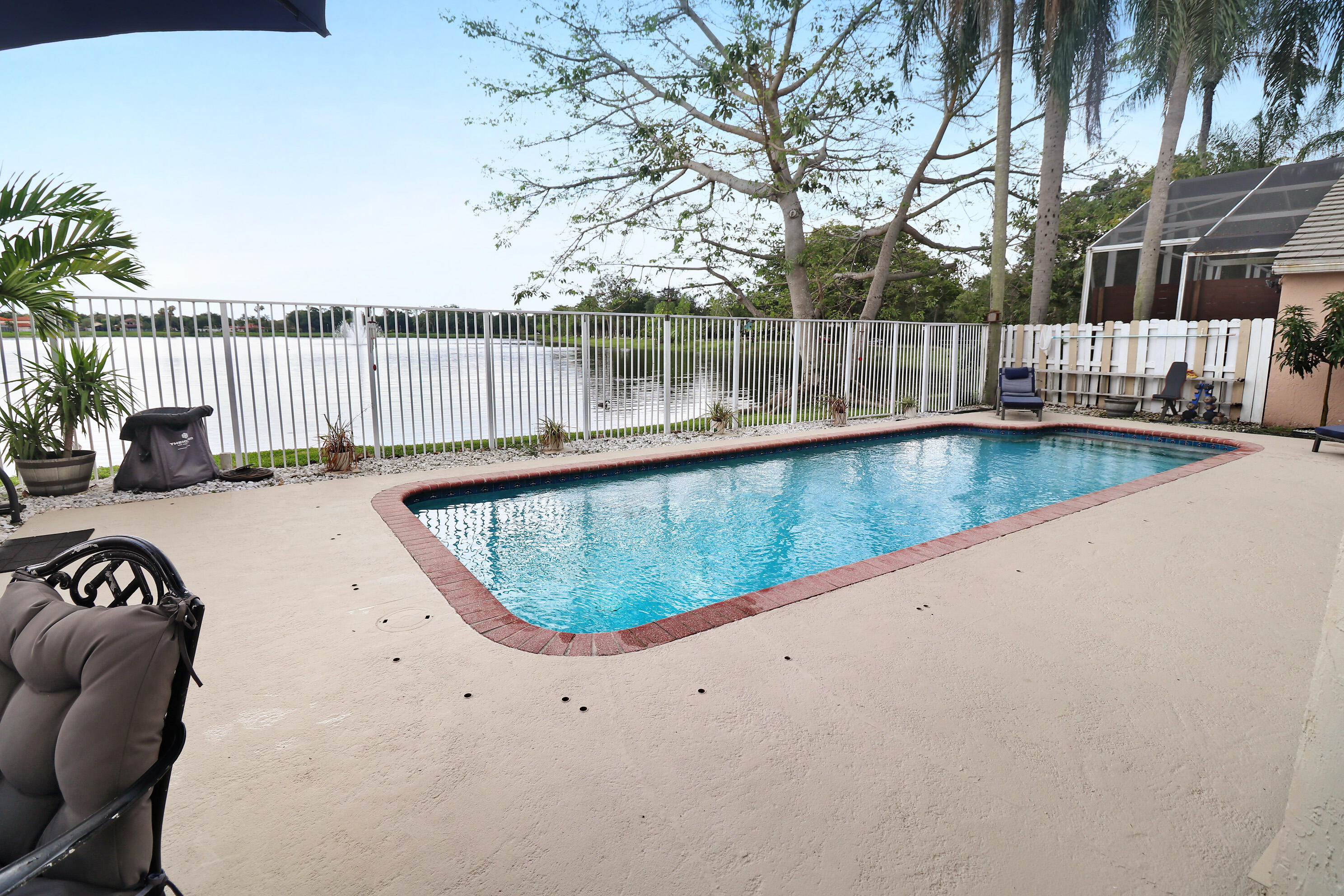 5220 NW 53rd Avenue