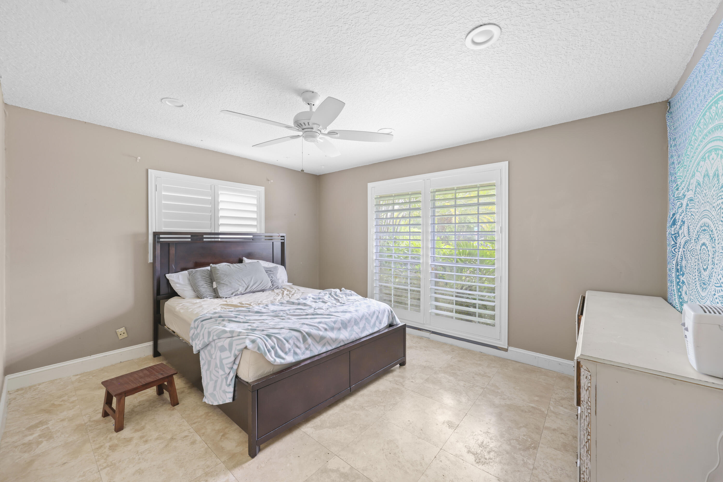 9901 NW 15th Court