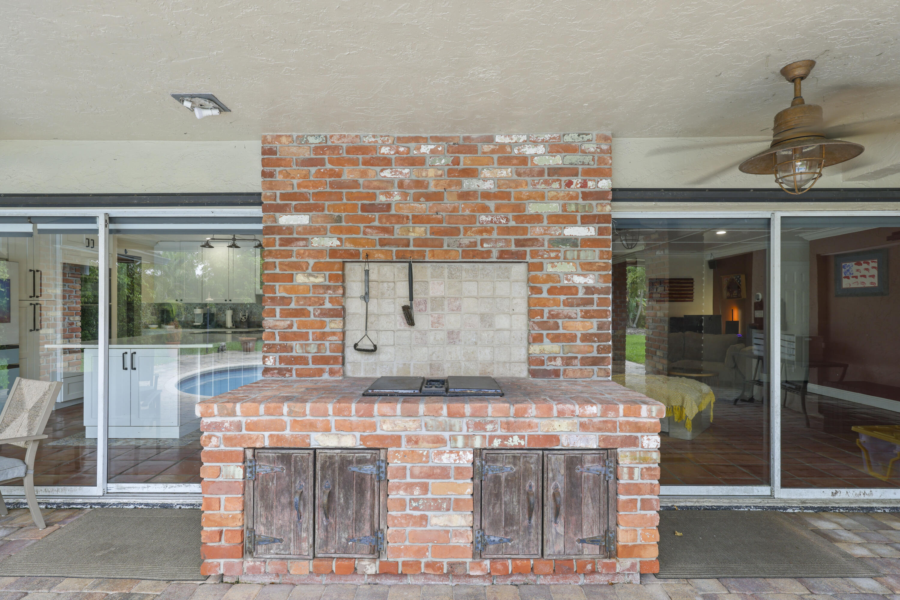 9901 NW 15th Court