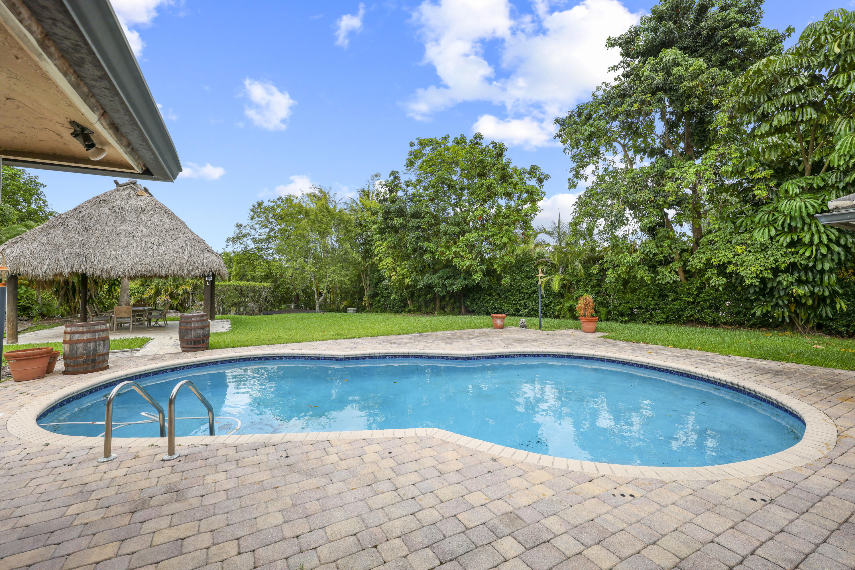 9901 NW 15th Court