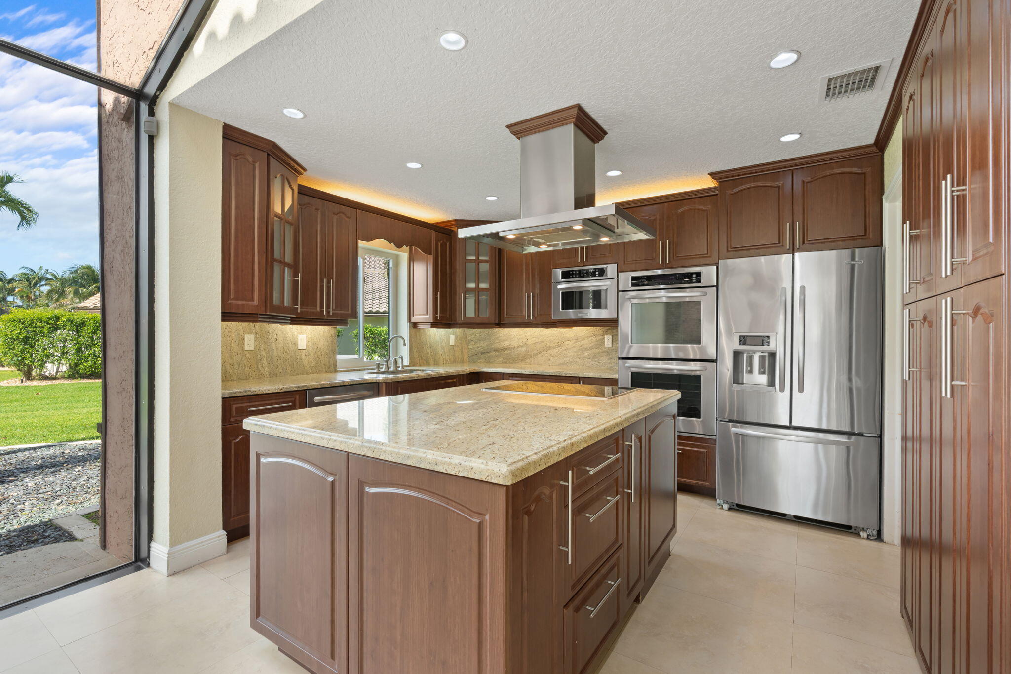 11220 NW 2nd Manor