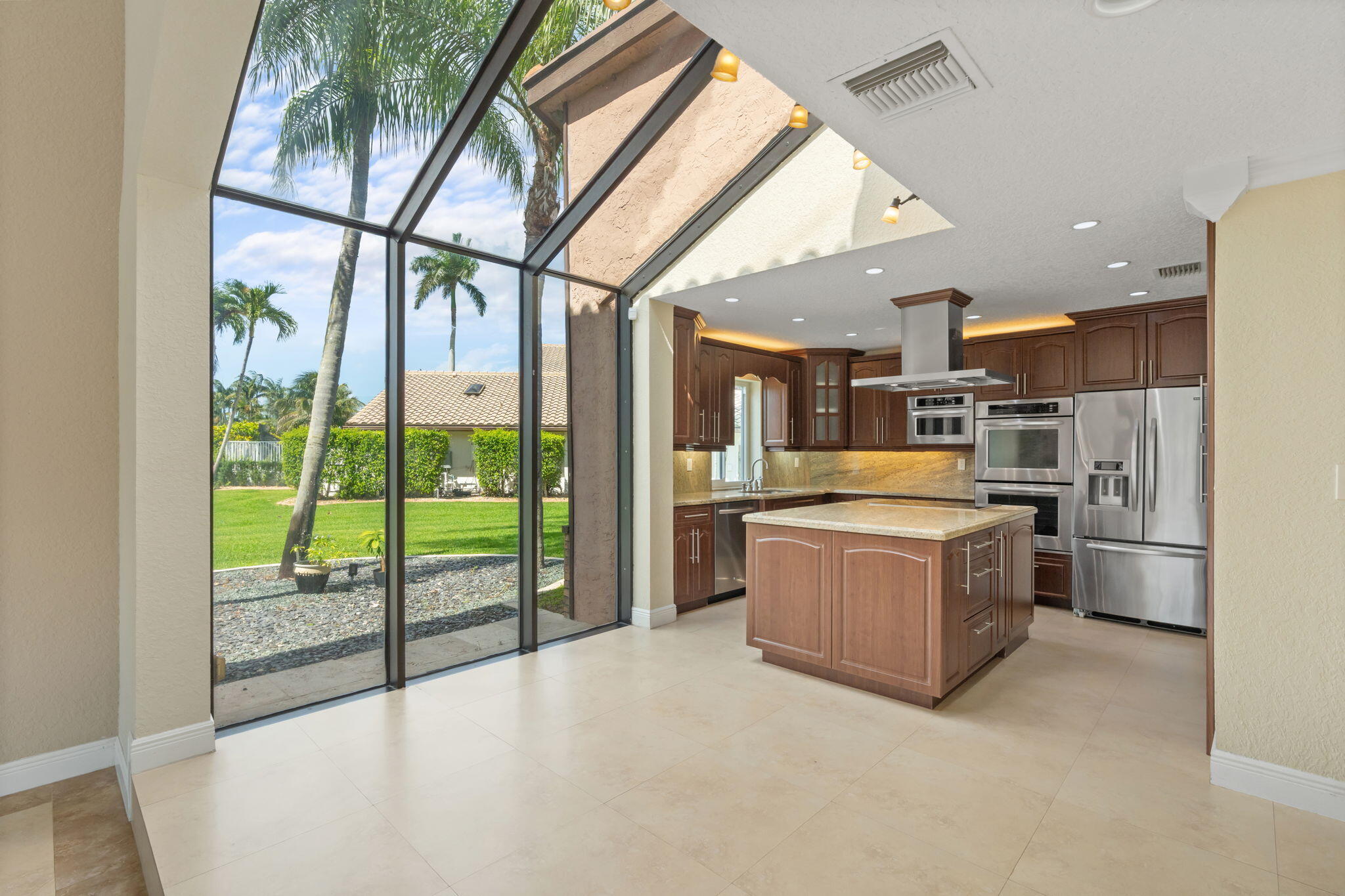 11220 NW 2nd Manor