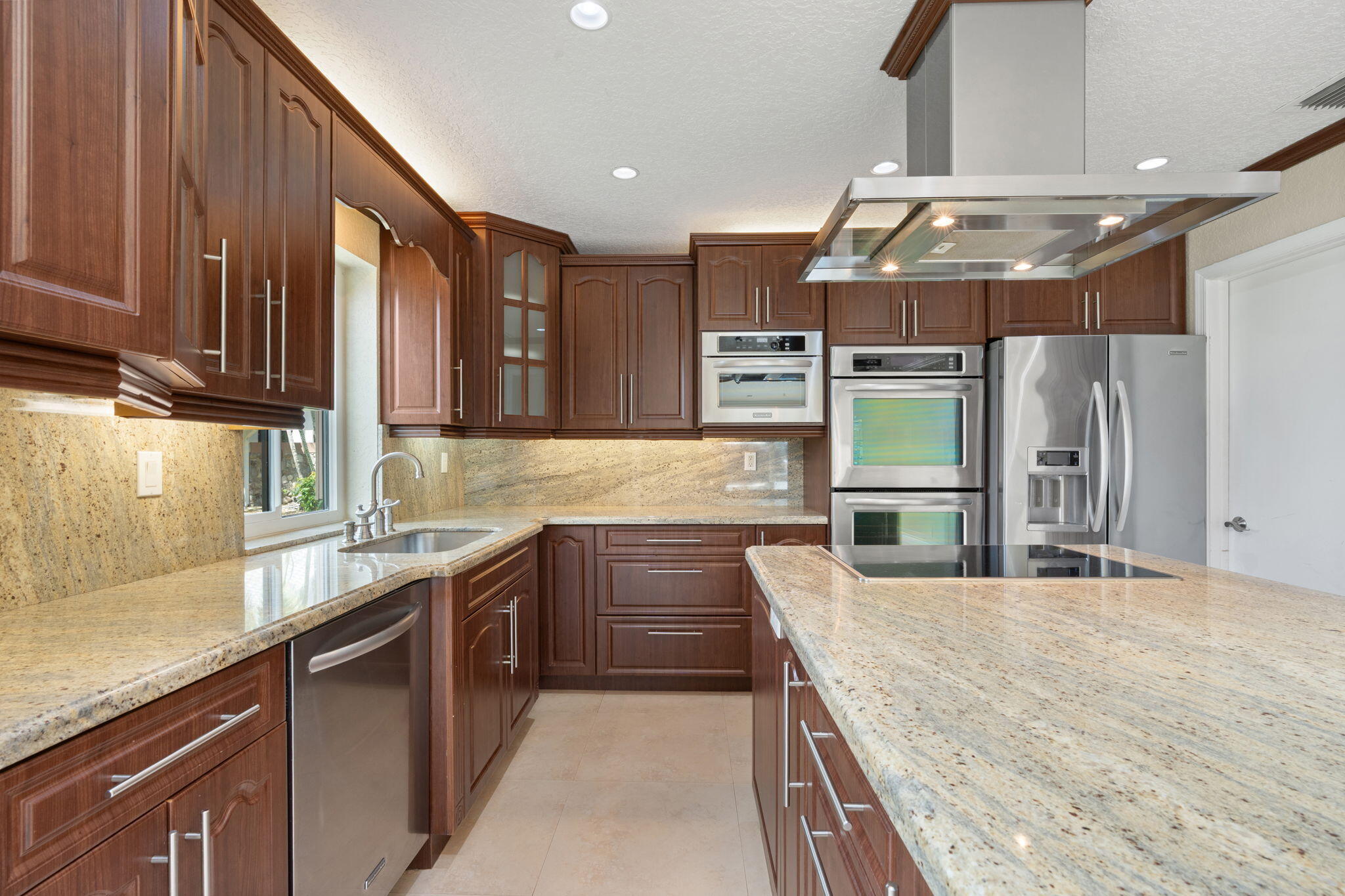 11220 NW 2nd Manor