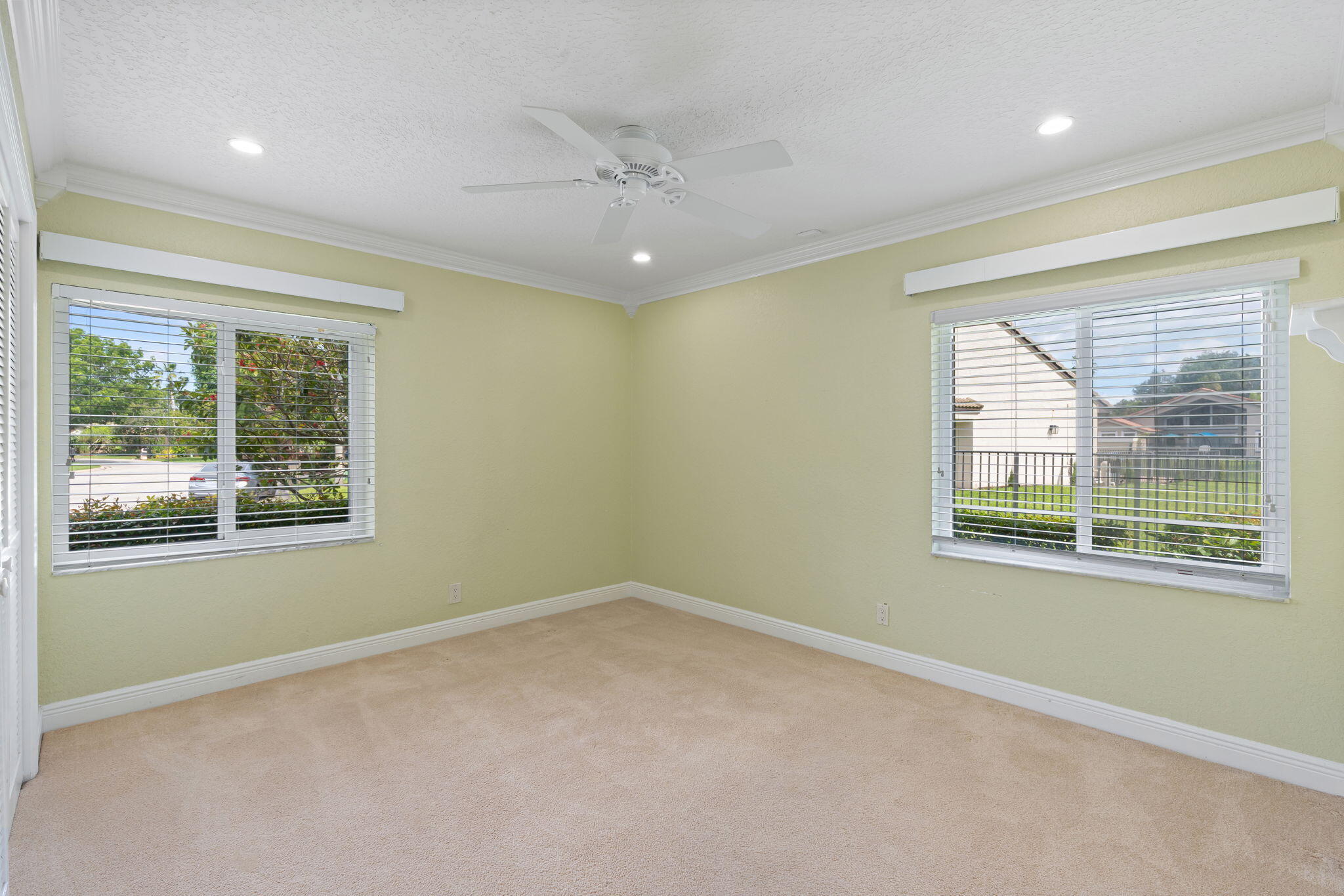 11220 NW 2nd Manor
