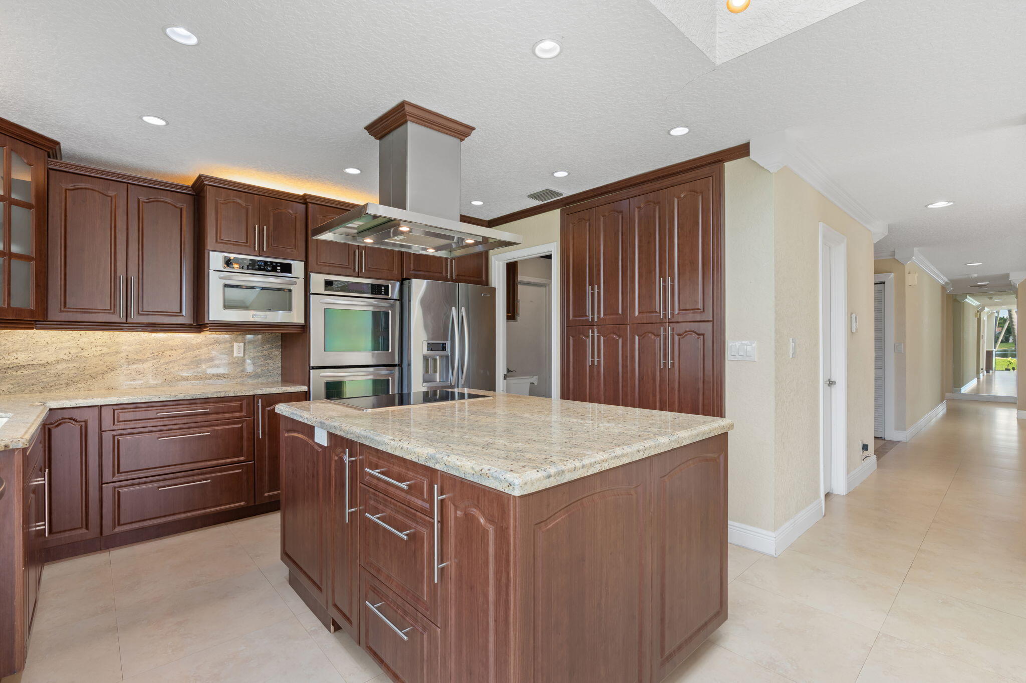 11220 NW 2nd Manor