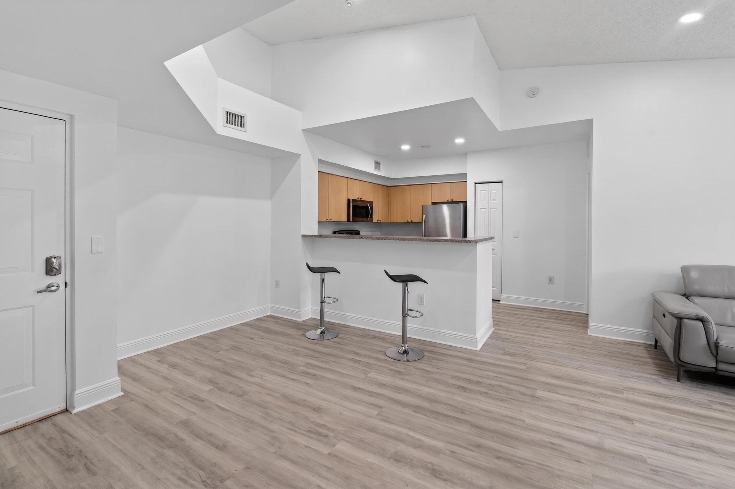 8020 N Nob Hill Road 305