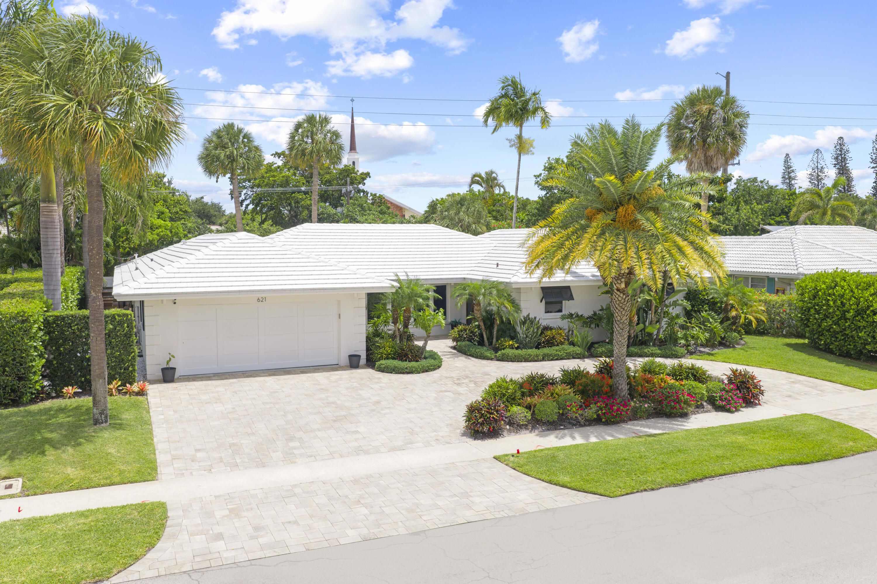 621 Apple Tree Lane