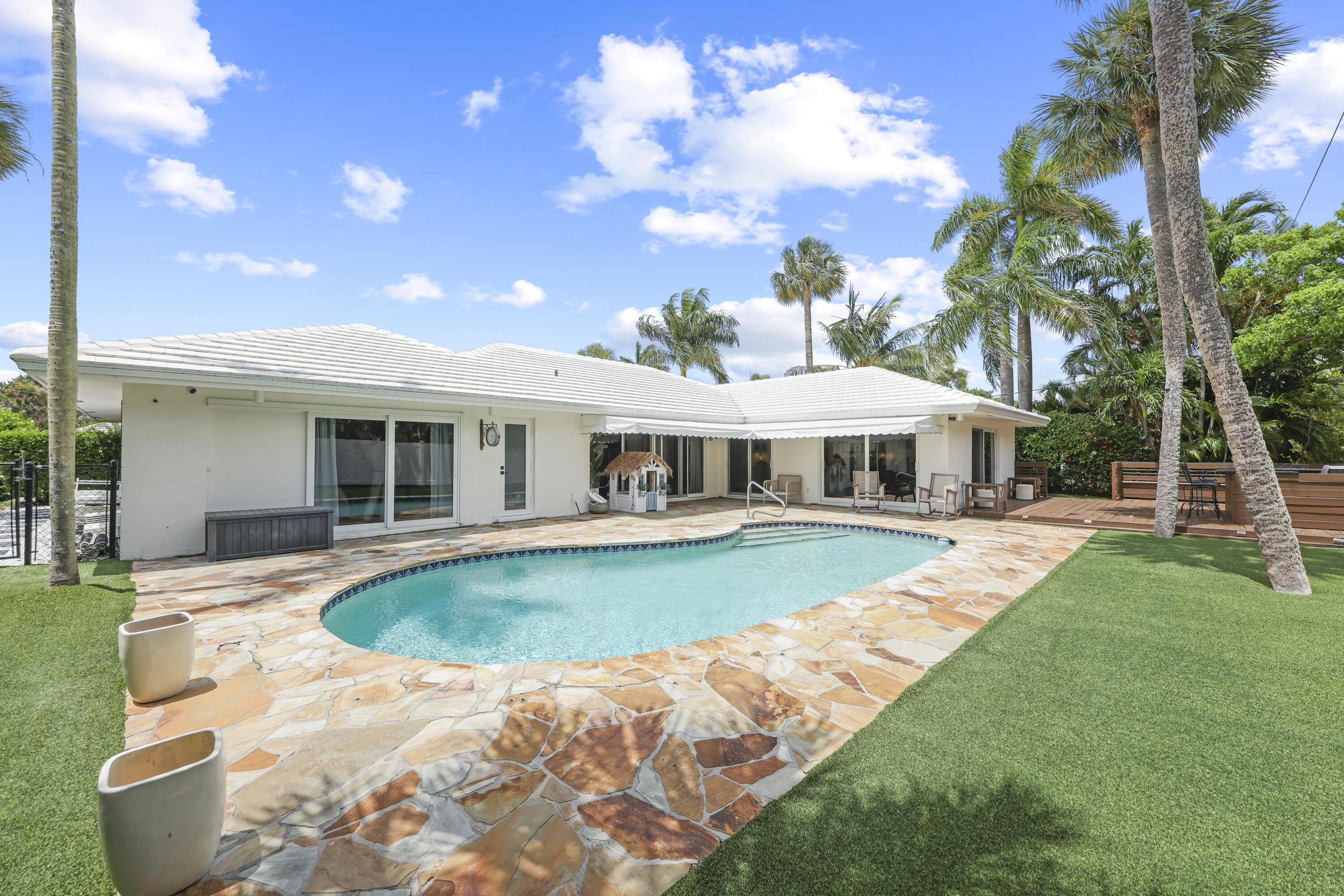 621 Apple Tree Lane