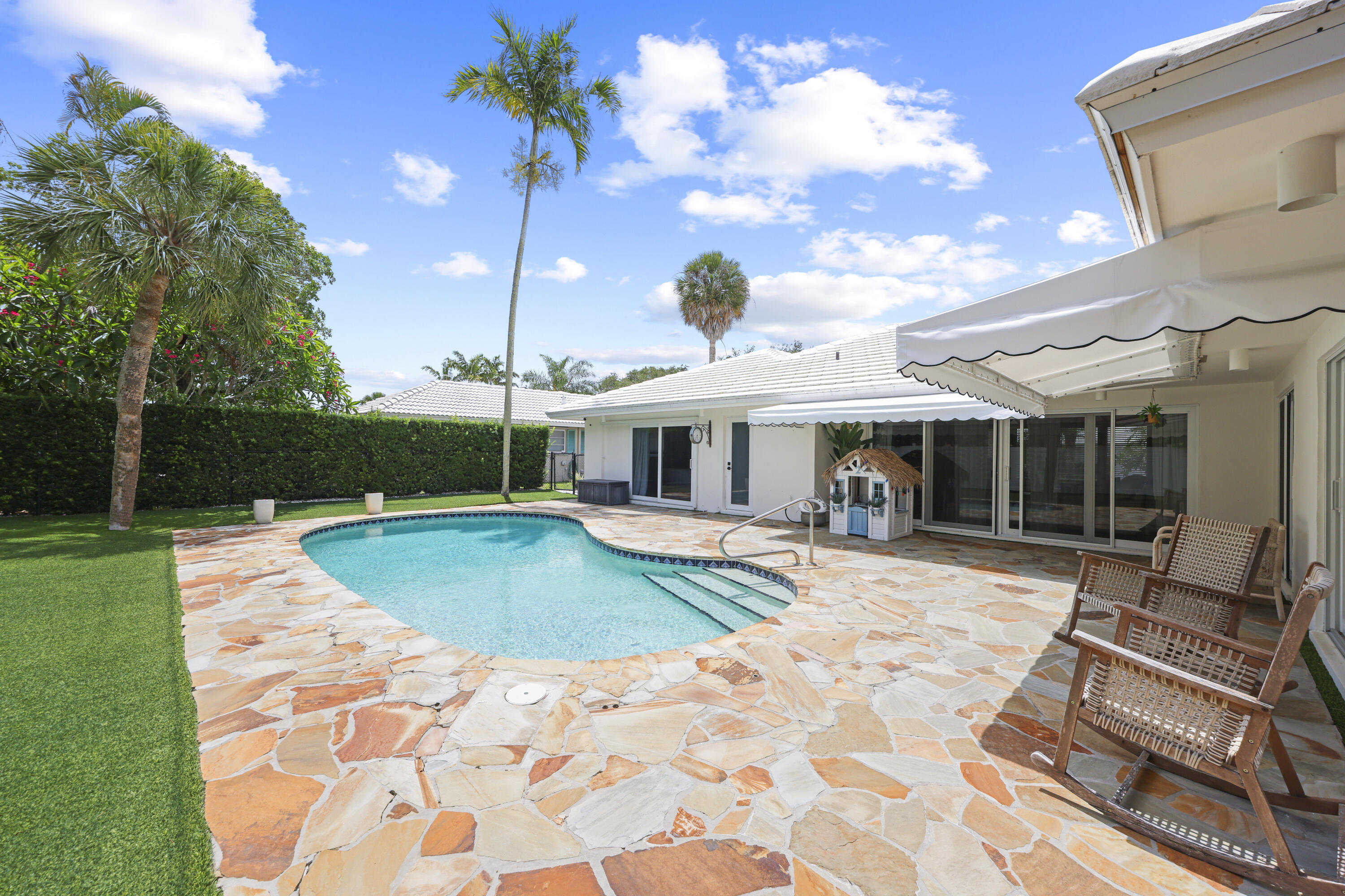 621 Apple Tree Lane