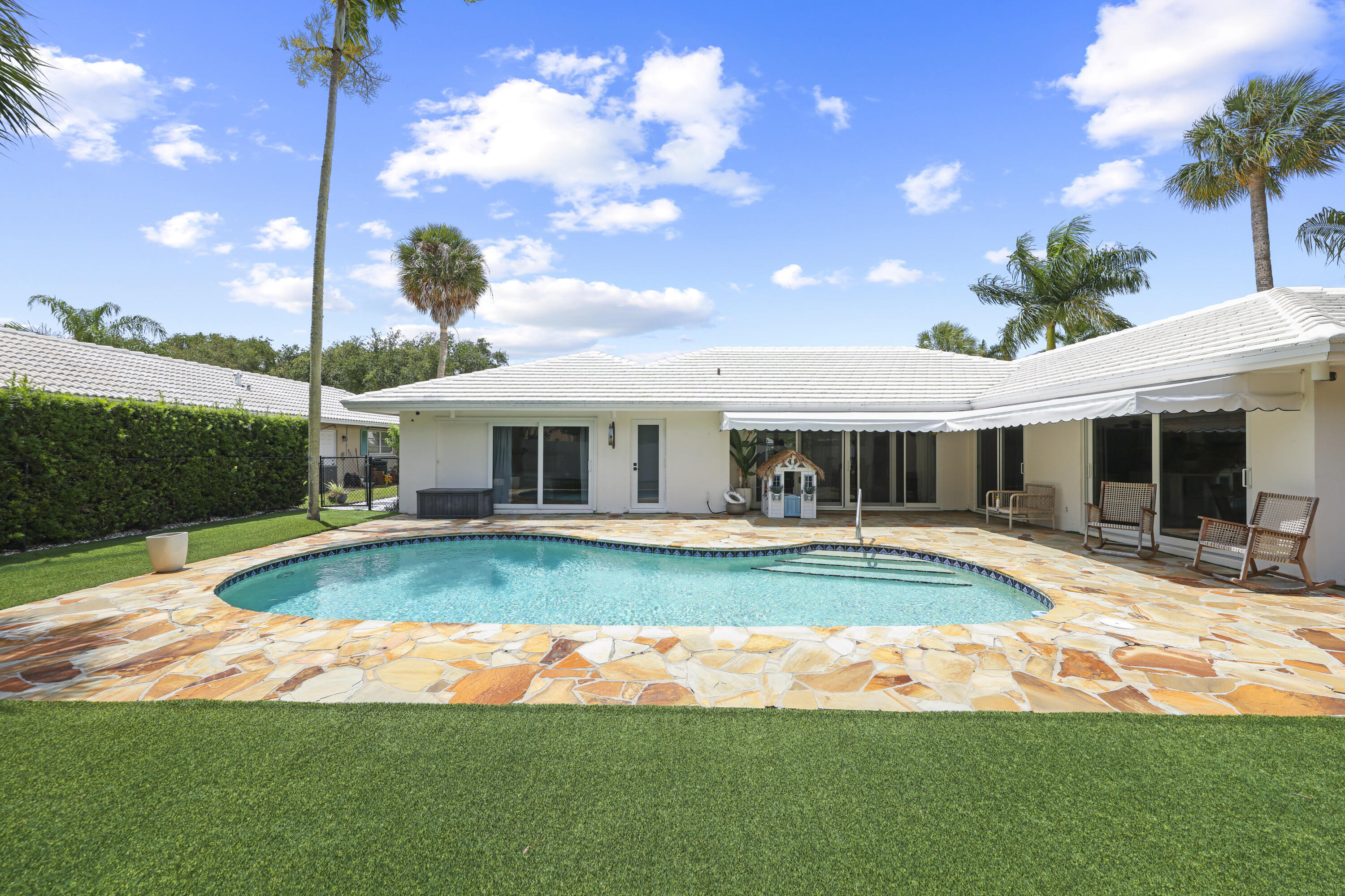 621 Apple Tree Lane