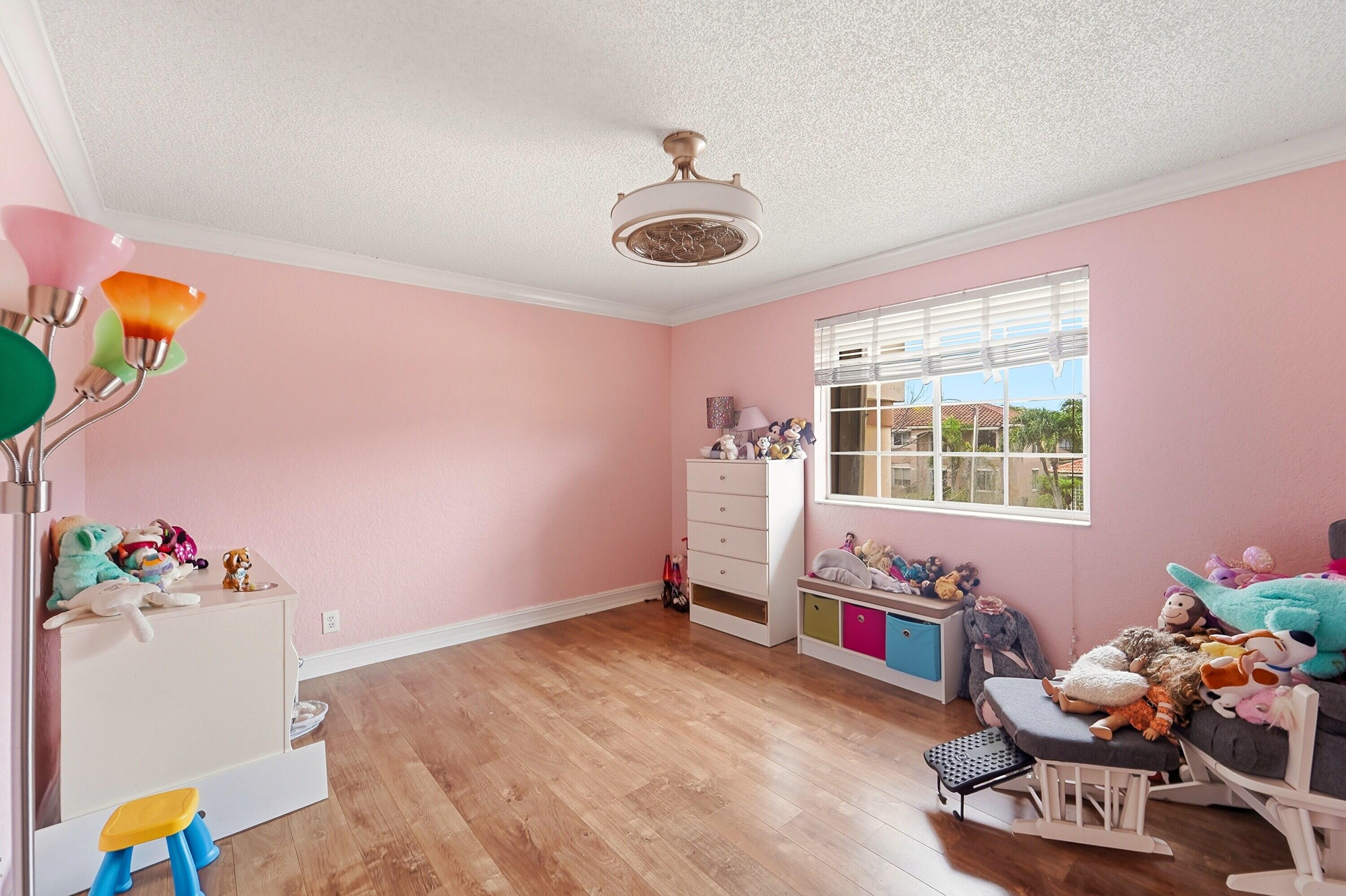 10710 NW 54th Place