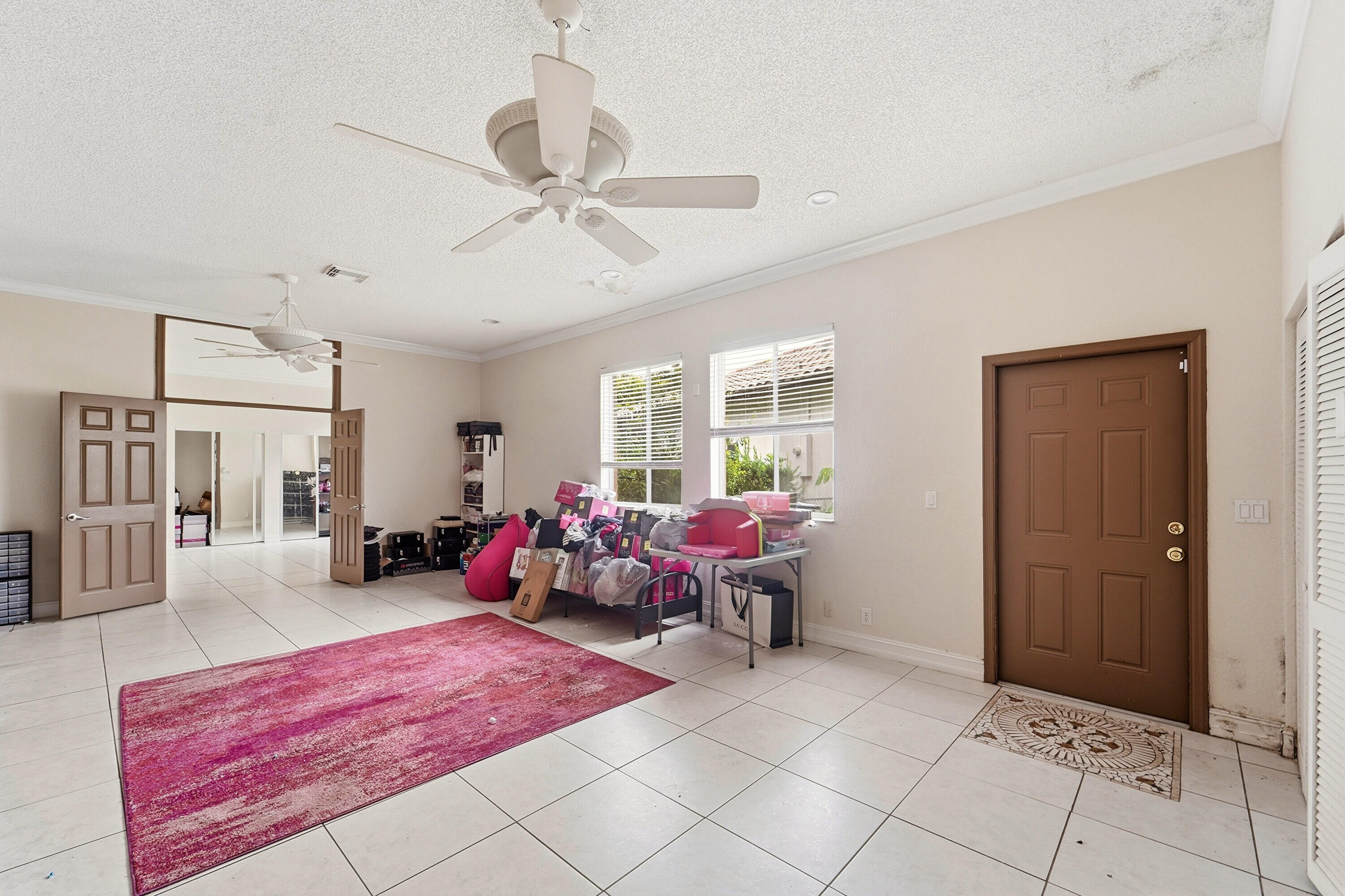 10710 NW 54th Place