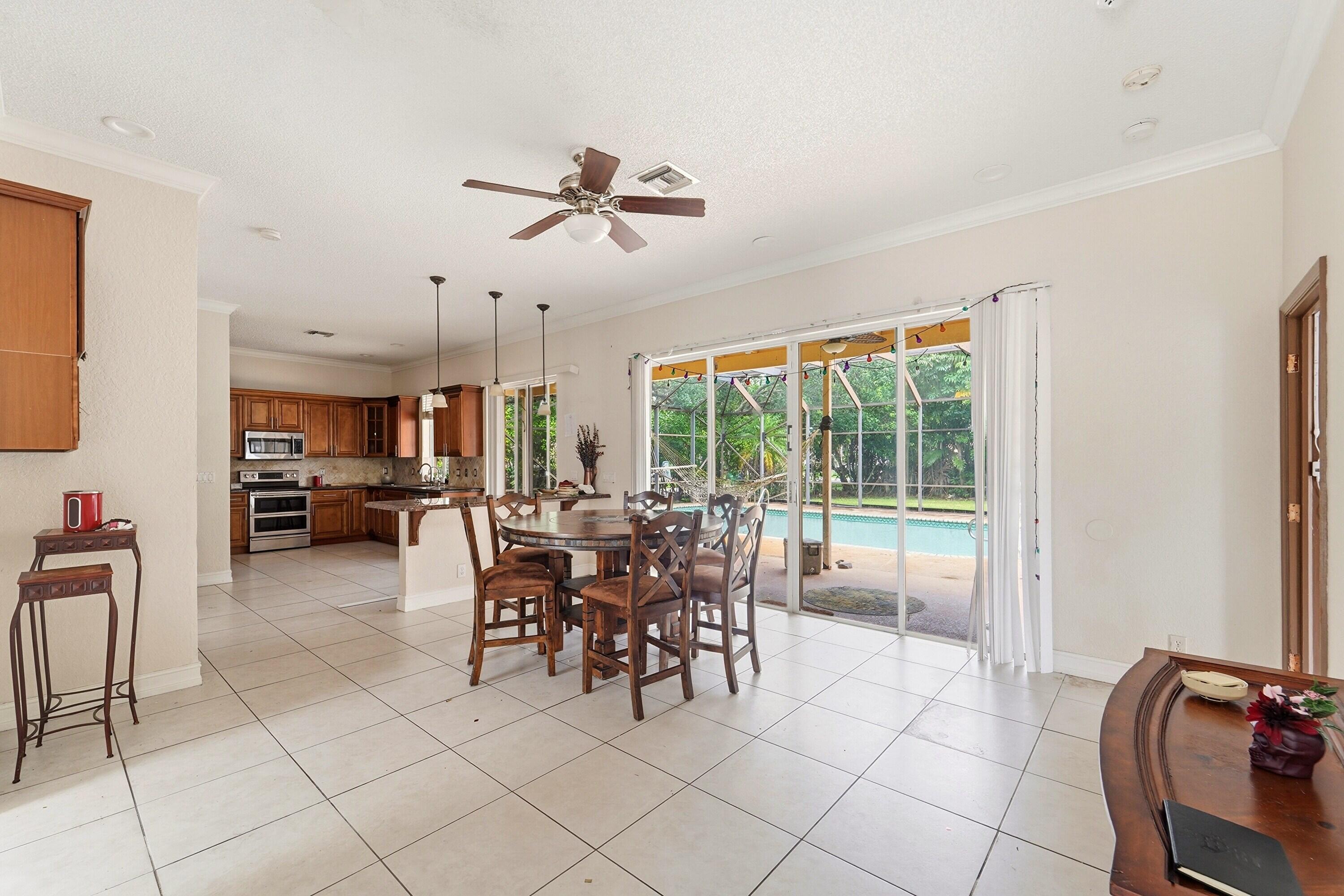 10710 NW 54th Place