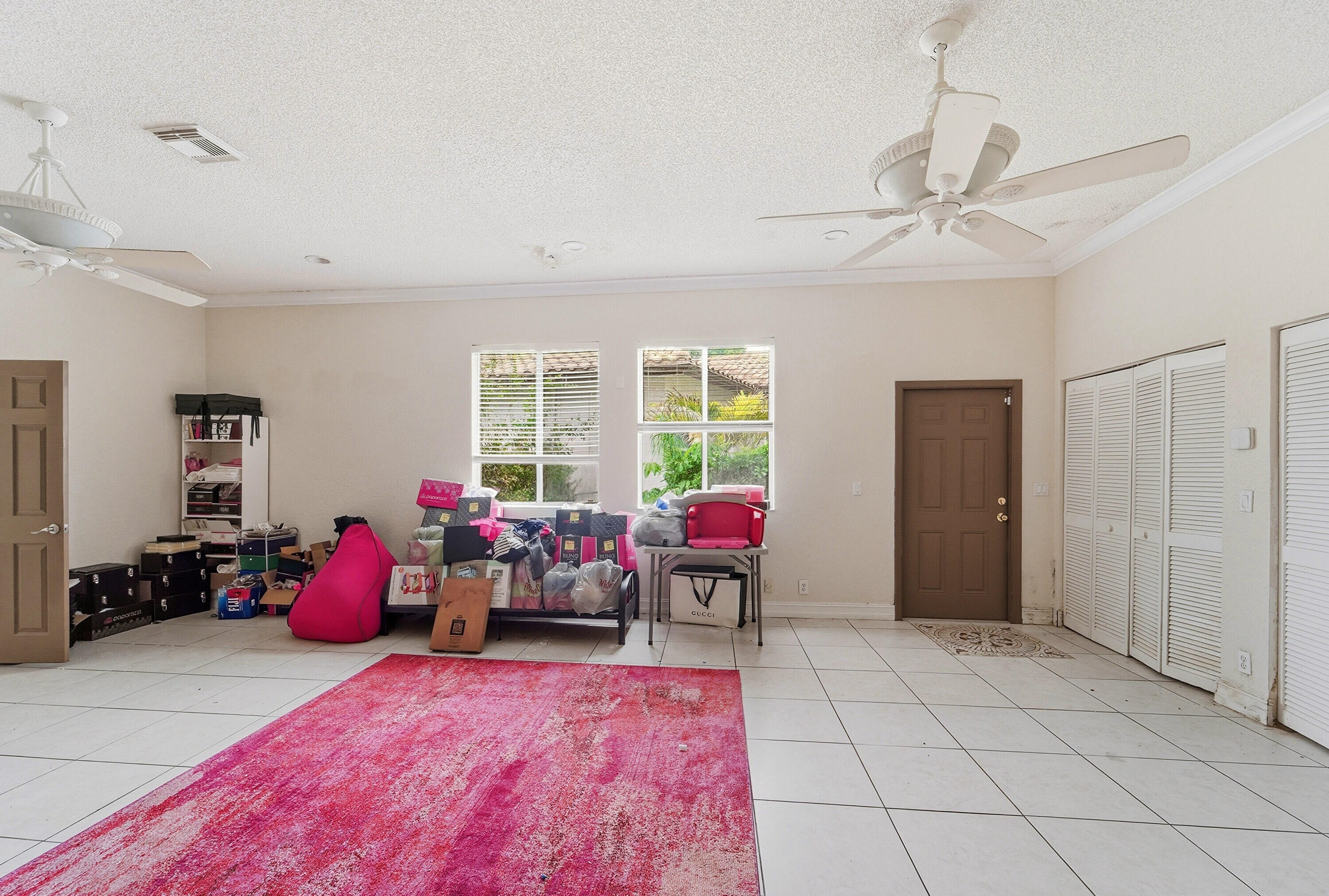 10710 NW 54th Place