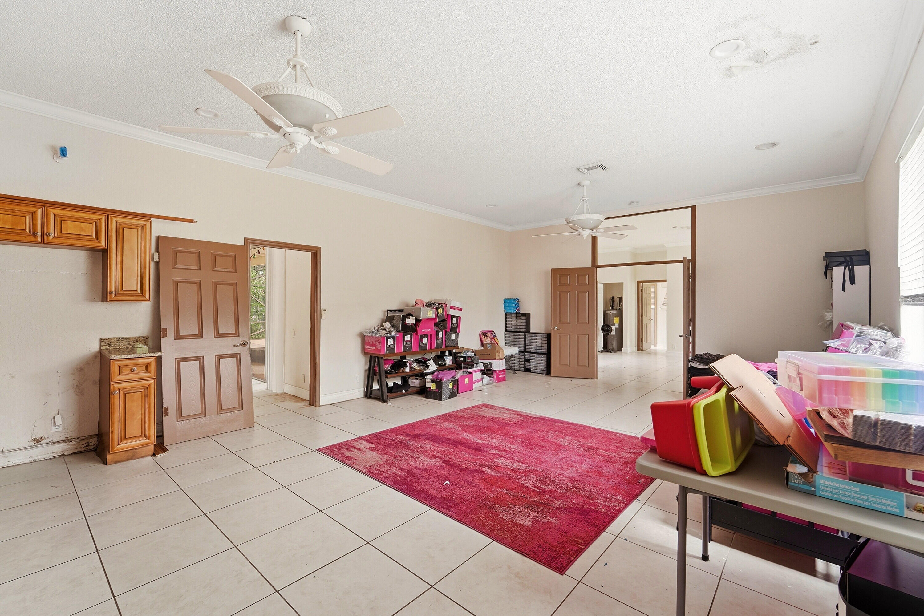 10710 NW 54th Place
