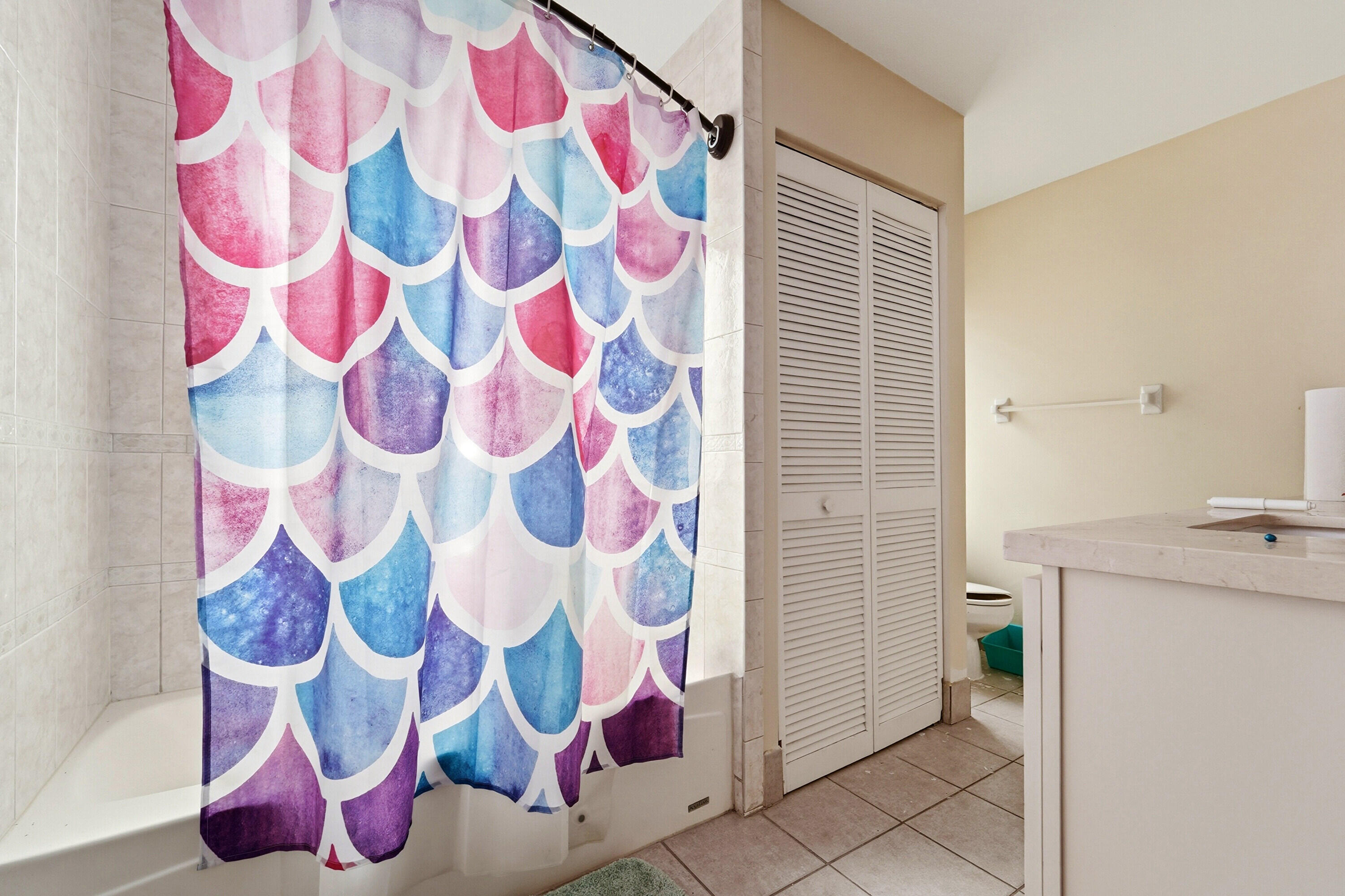 10710 NW 54th Place