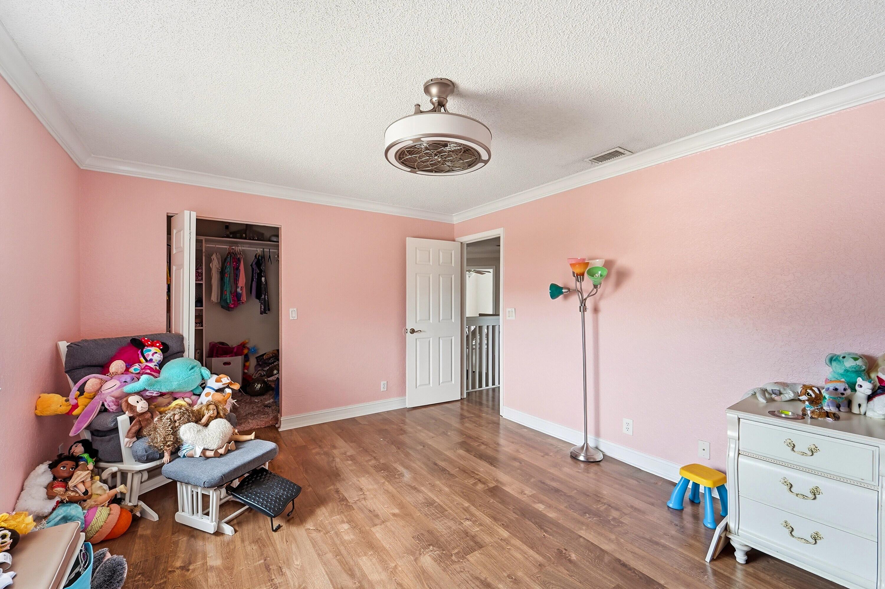 10710 NW 54th Place