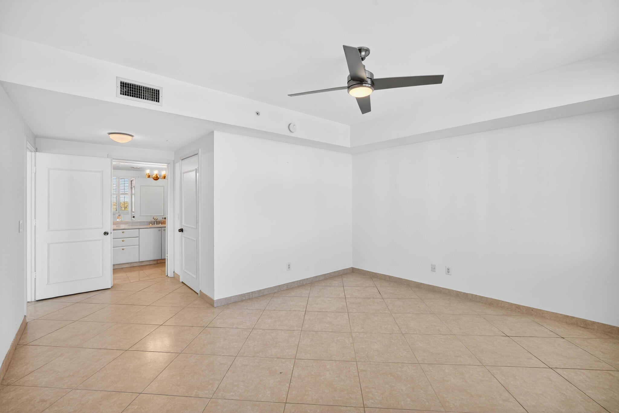 2100 N Ocean Boulevard 8b
