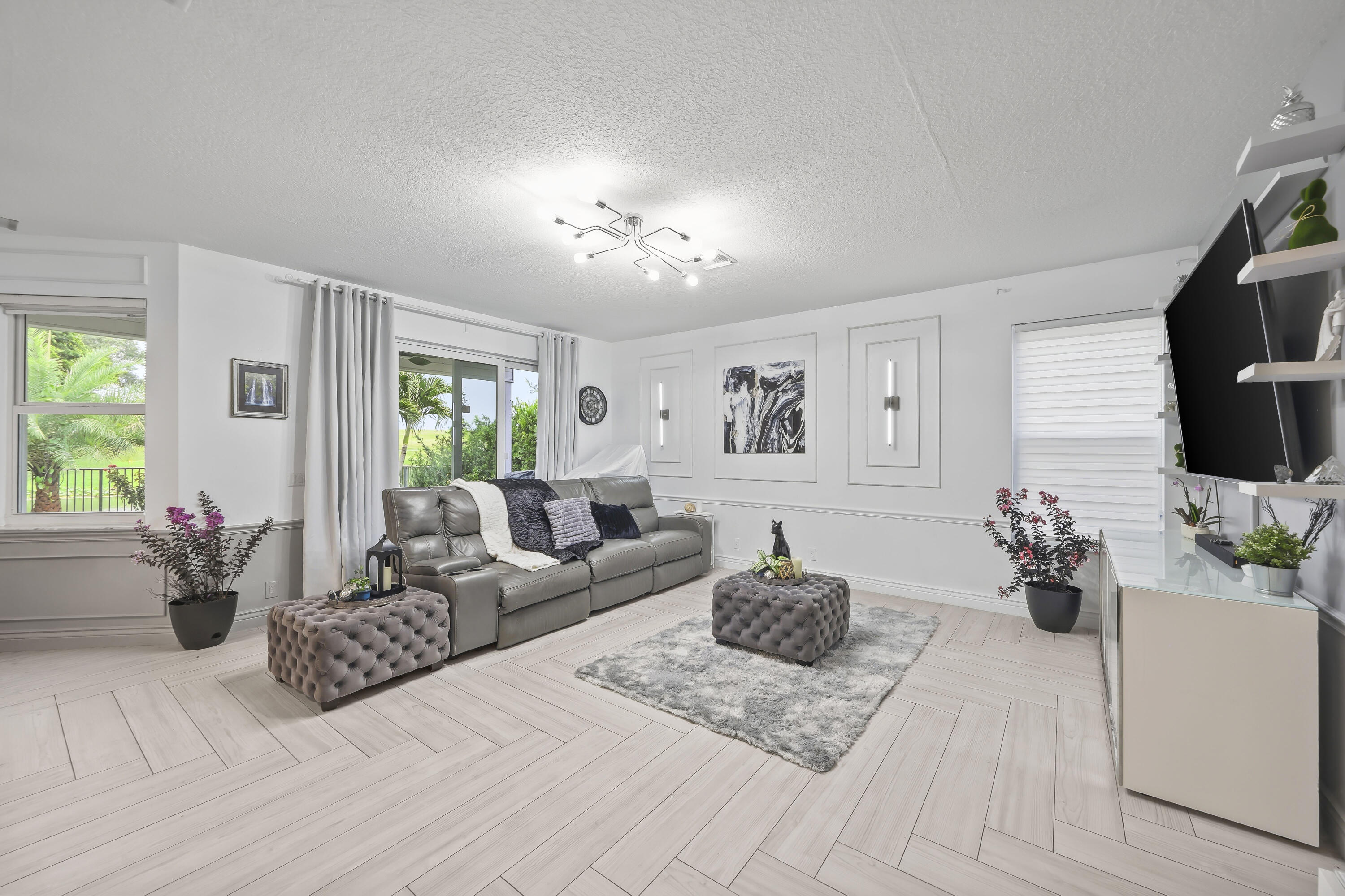 12253 Glenmore Drive