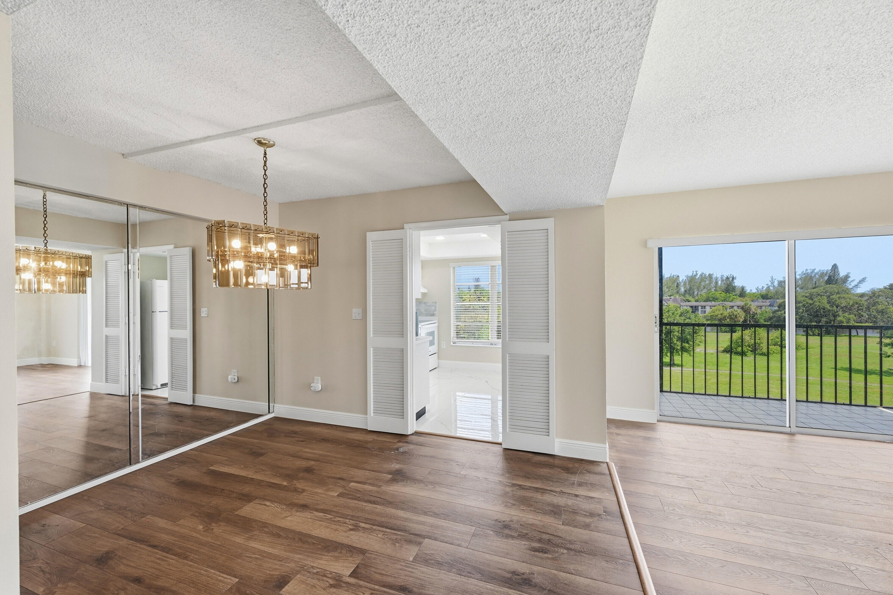 4158 Inverrary Drive 511