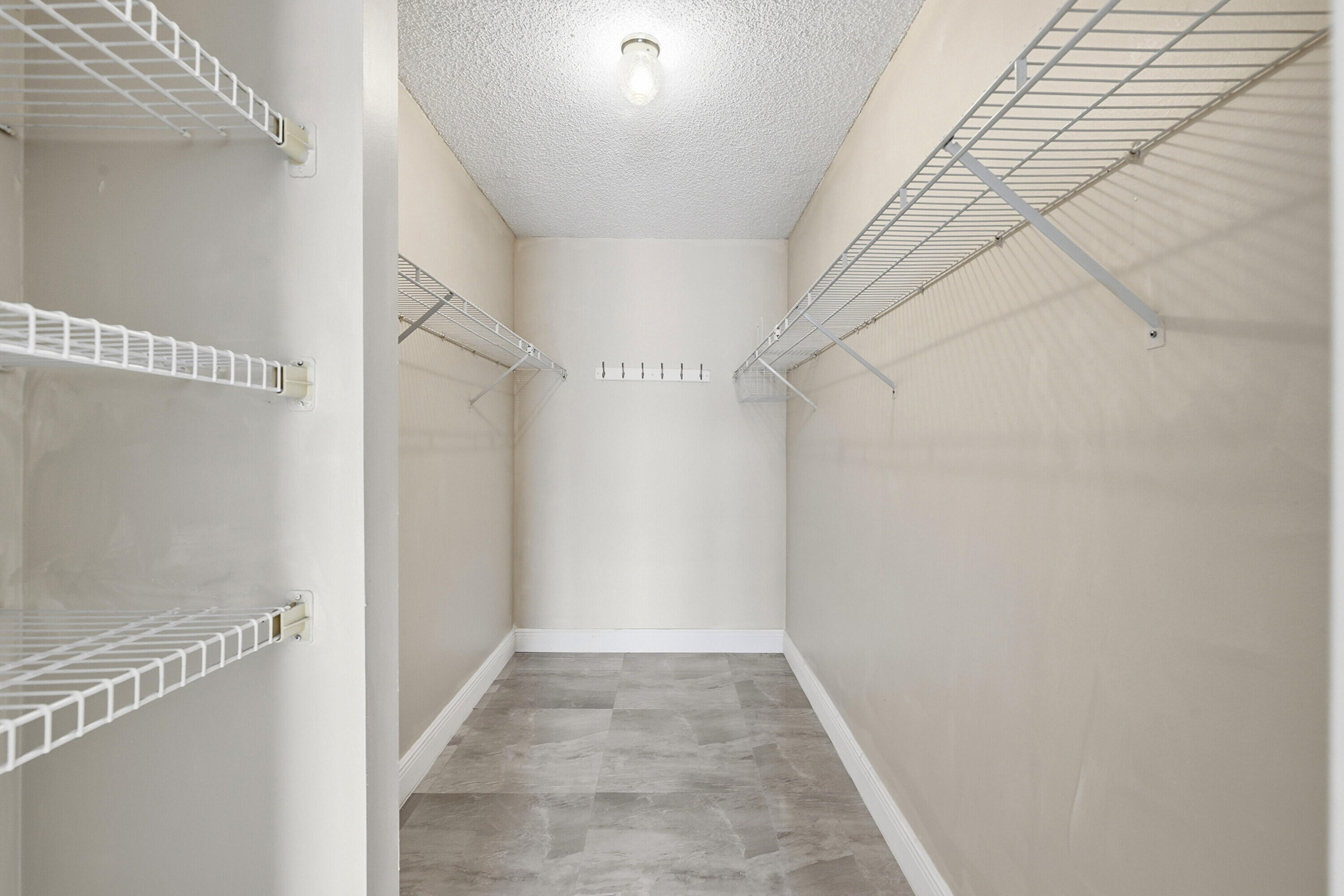 4158 Inverrary Drive 511