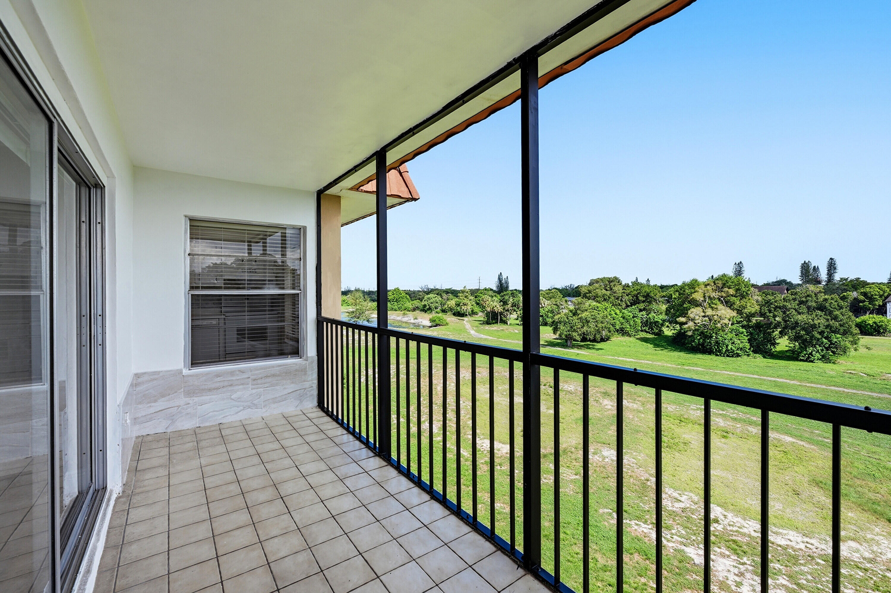 4158 Inverrary Drive 511