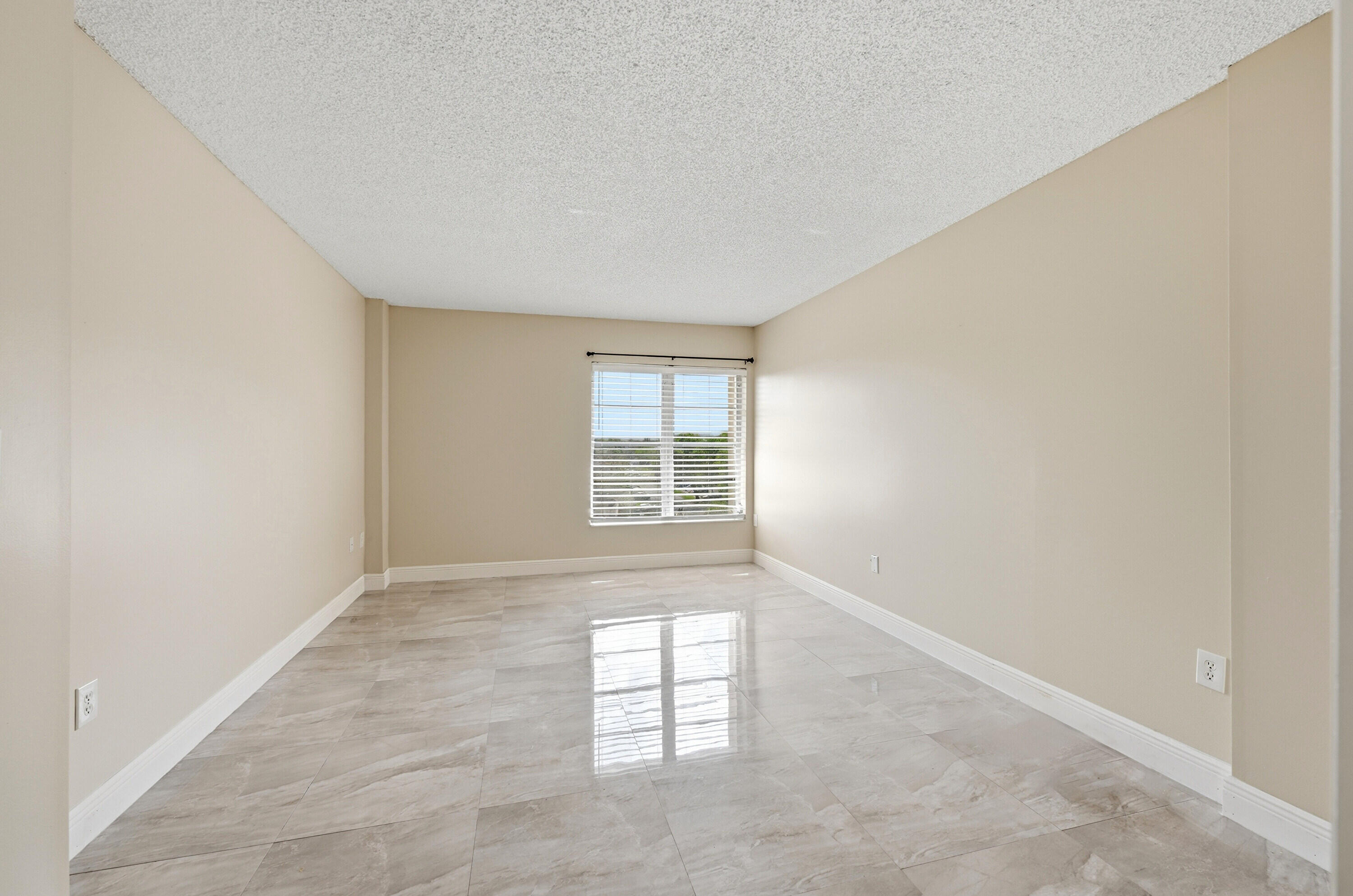 4158 Inverrary Drive 511