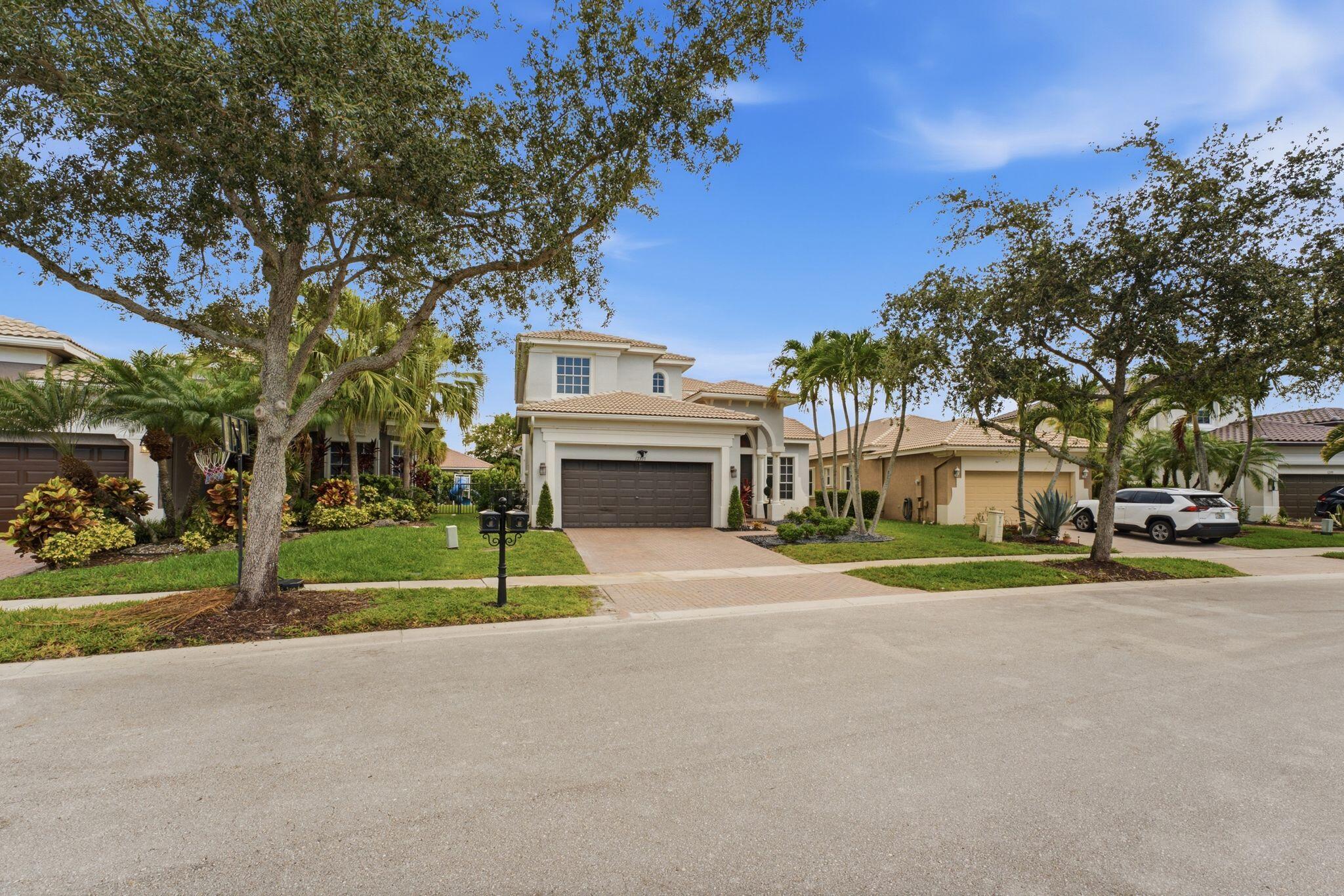 12339 NW 77th Manor