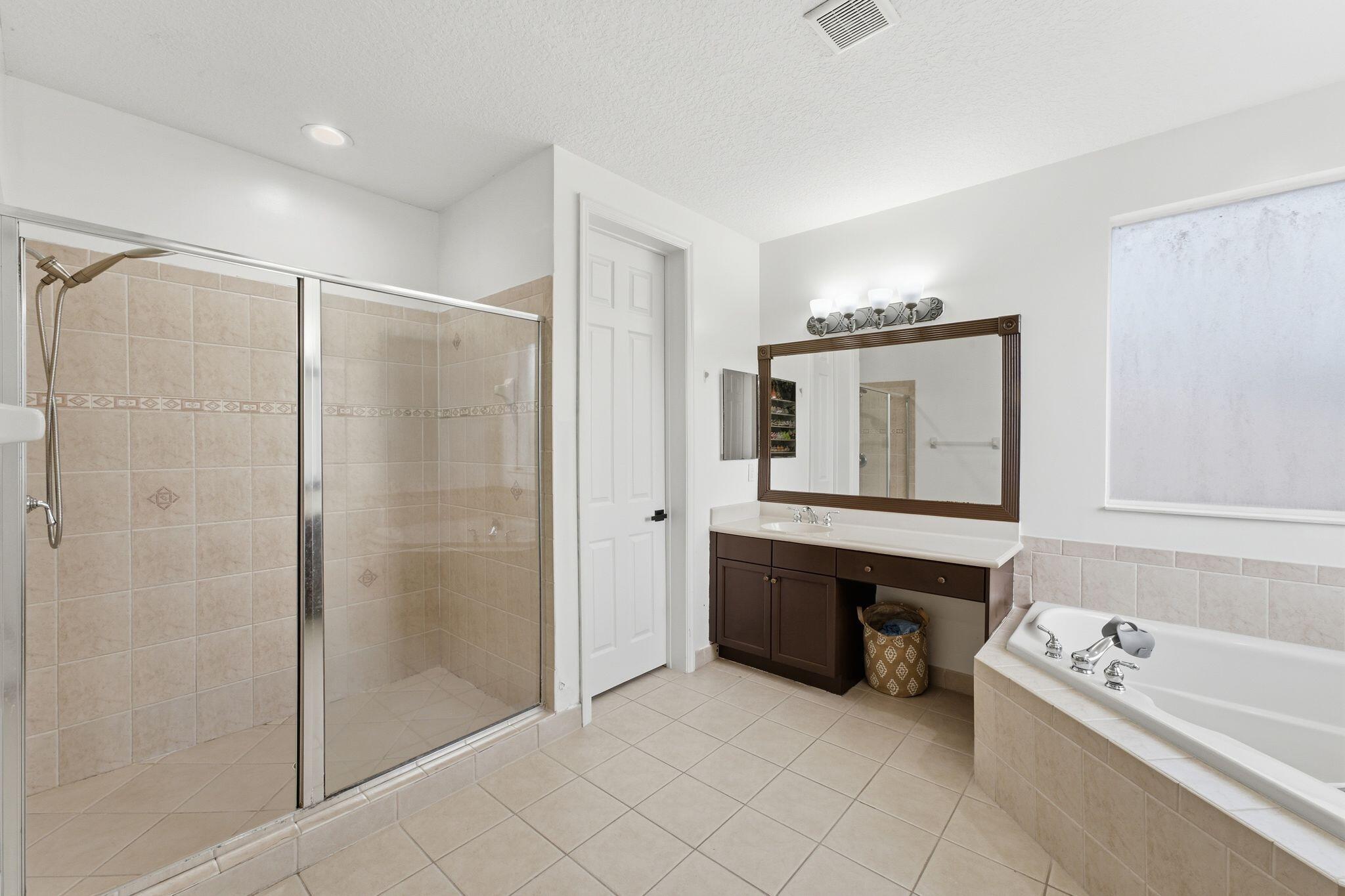 12339 NW 77th Manor