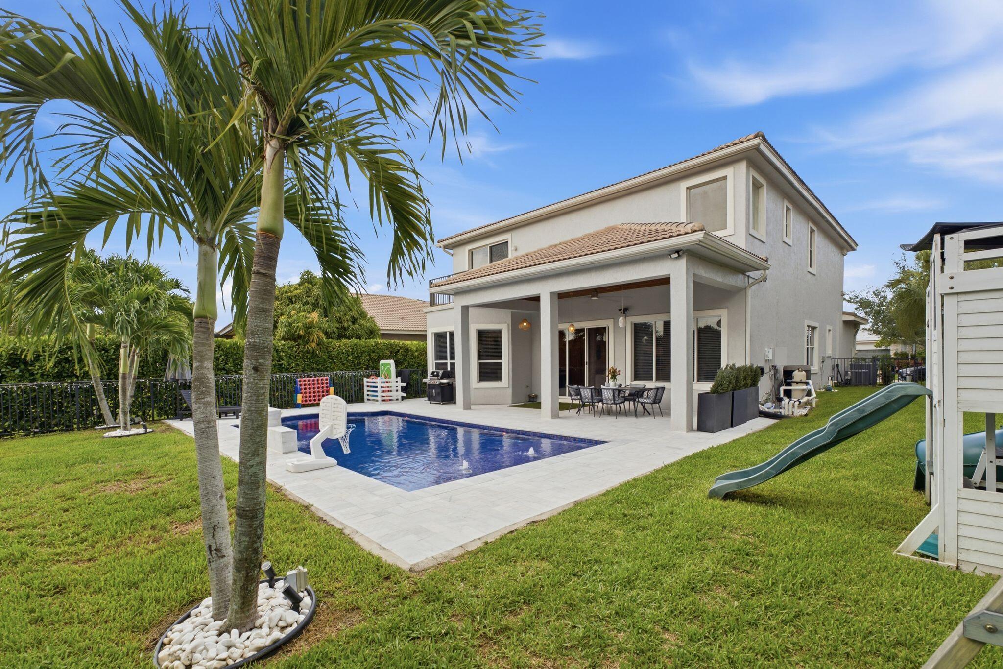 12339 NW 77th Manor