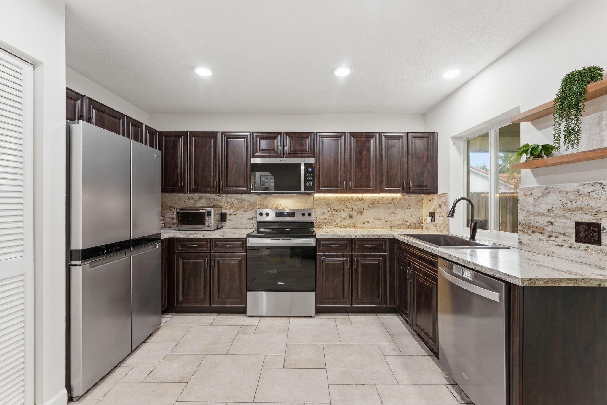 10237 NW 31st Street