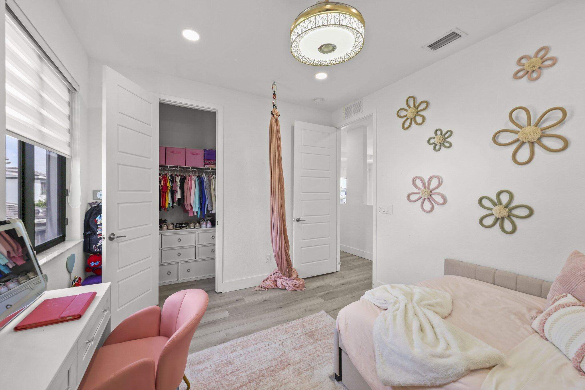 10432 N Lago Vista Circle