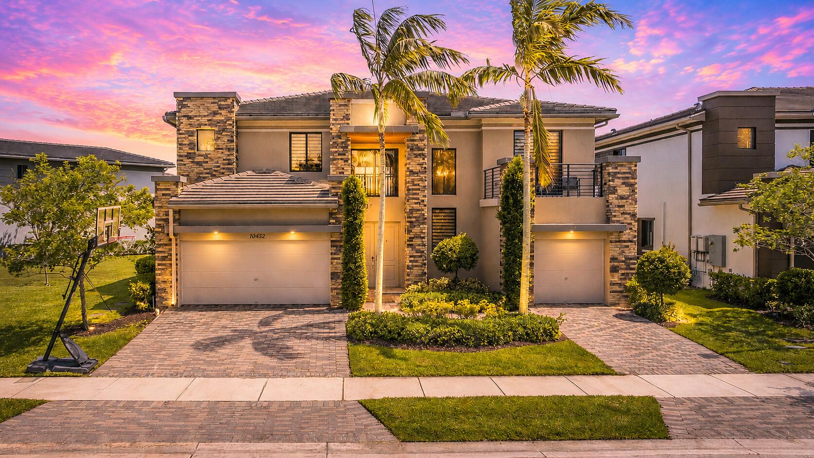 10432 N Lago Vista Circle