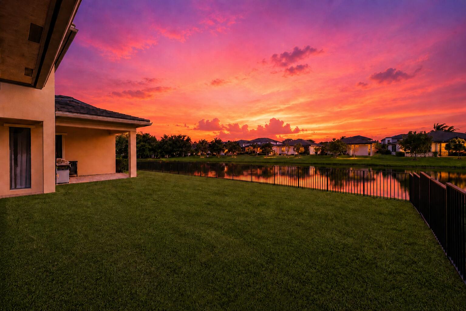 10432 N Lago Vista Circle